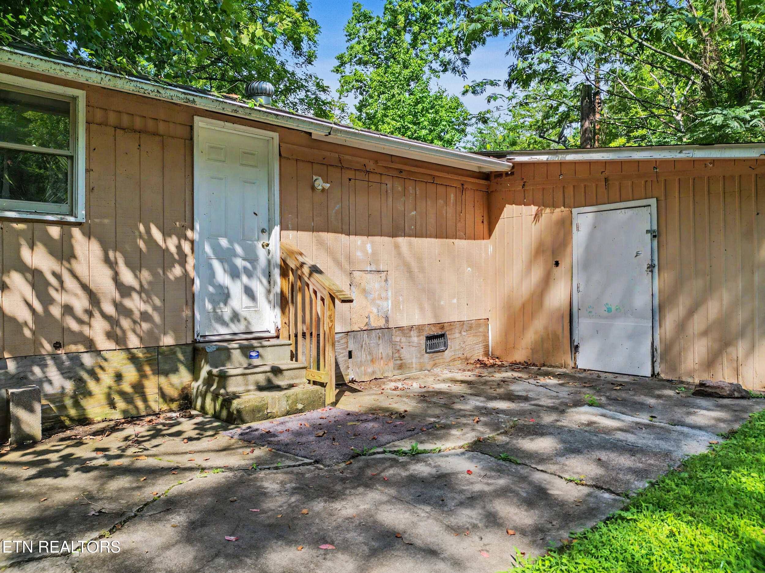 8018 Sevierville Pike Knoxville TN 37920