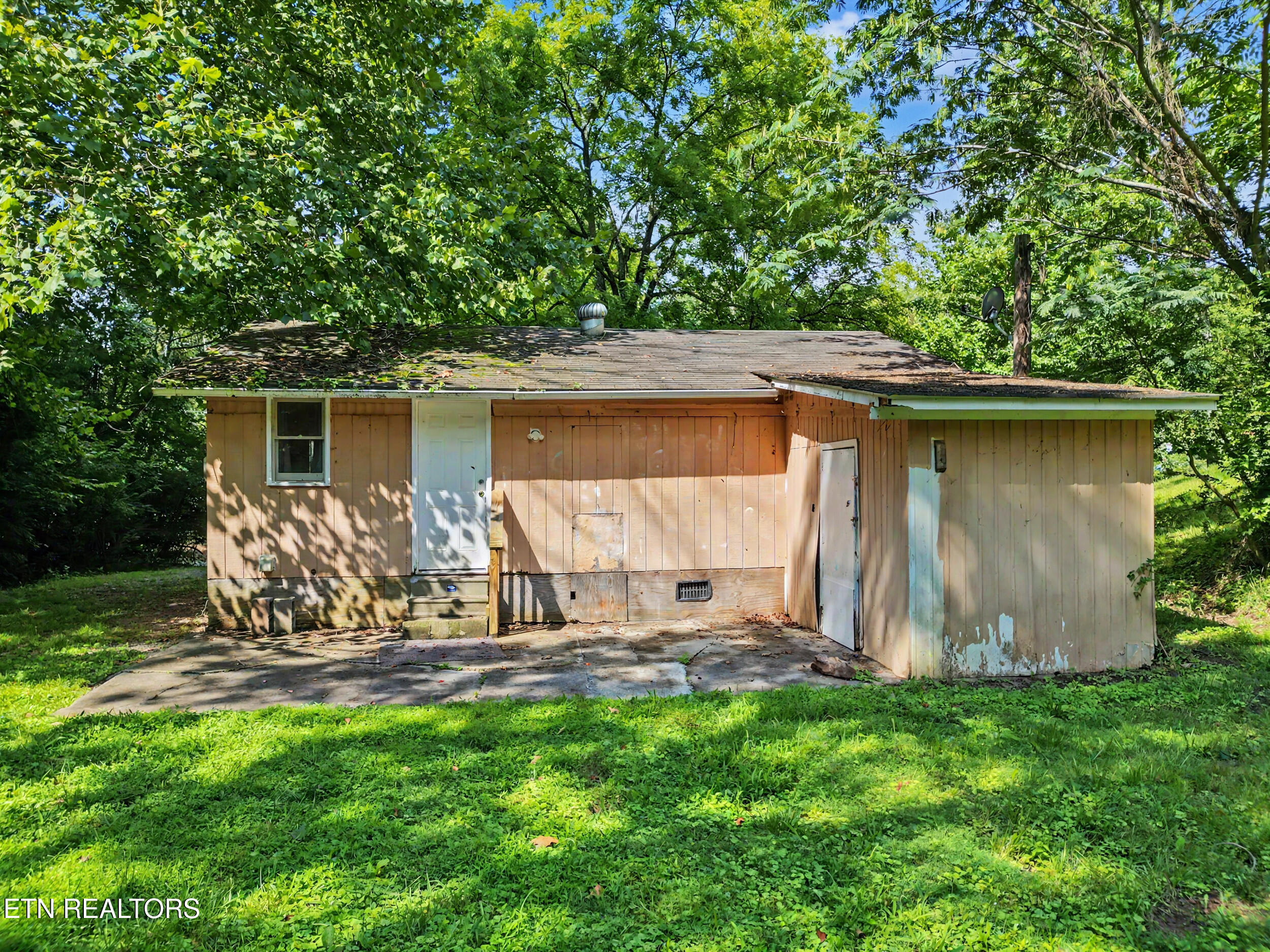 8018 Sevierville Pike Knoxville TN 37920