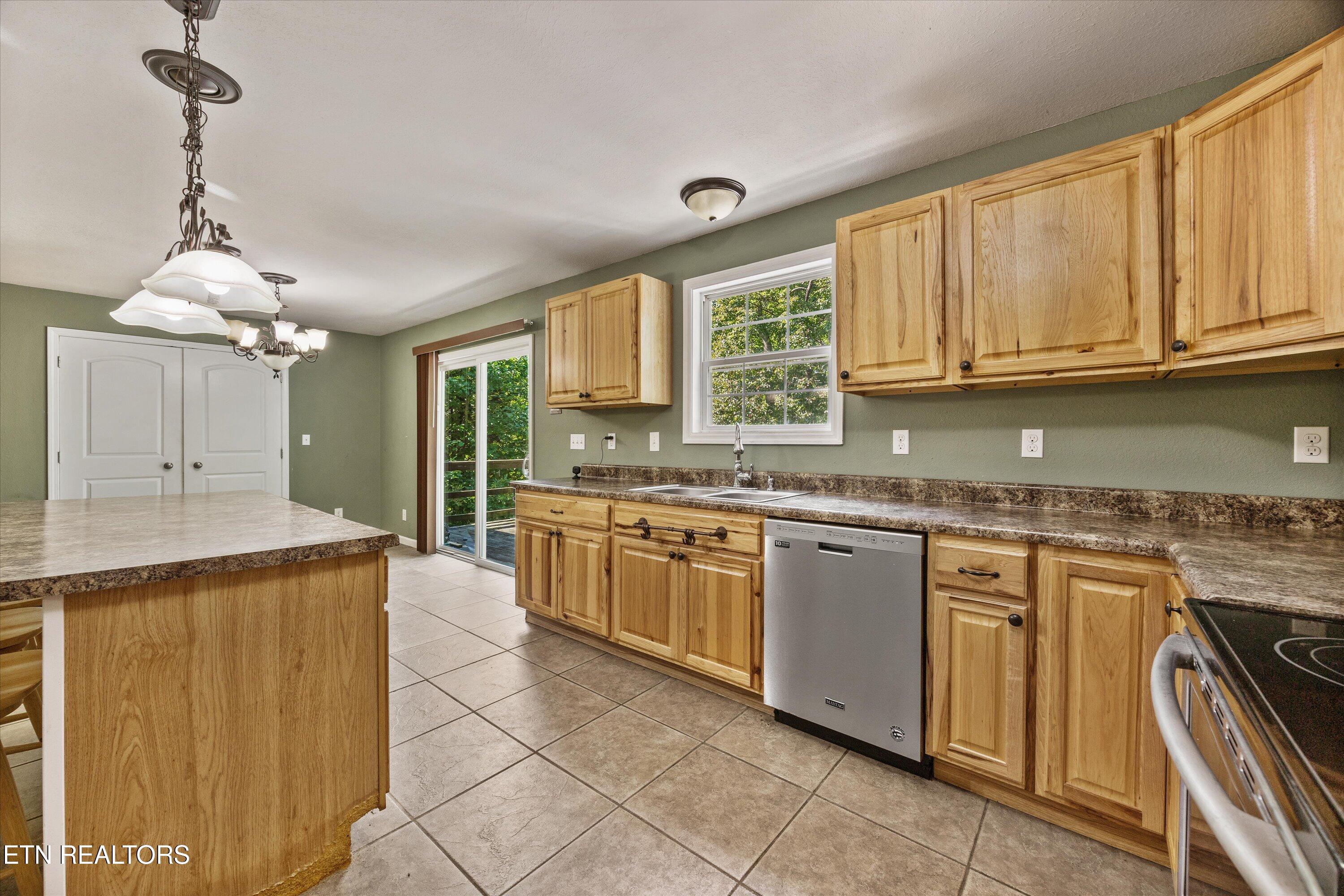 243 Mountain Lake Drive Rocky Top TN 37769