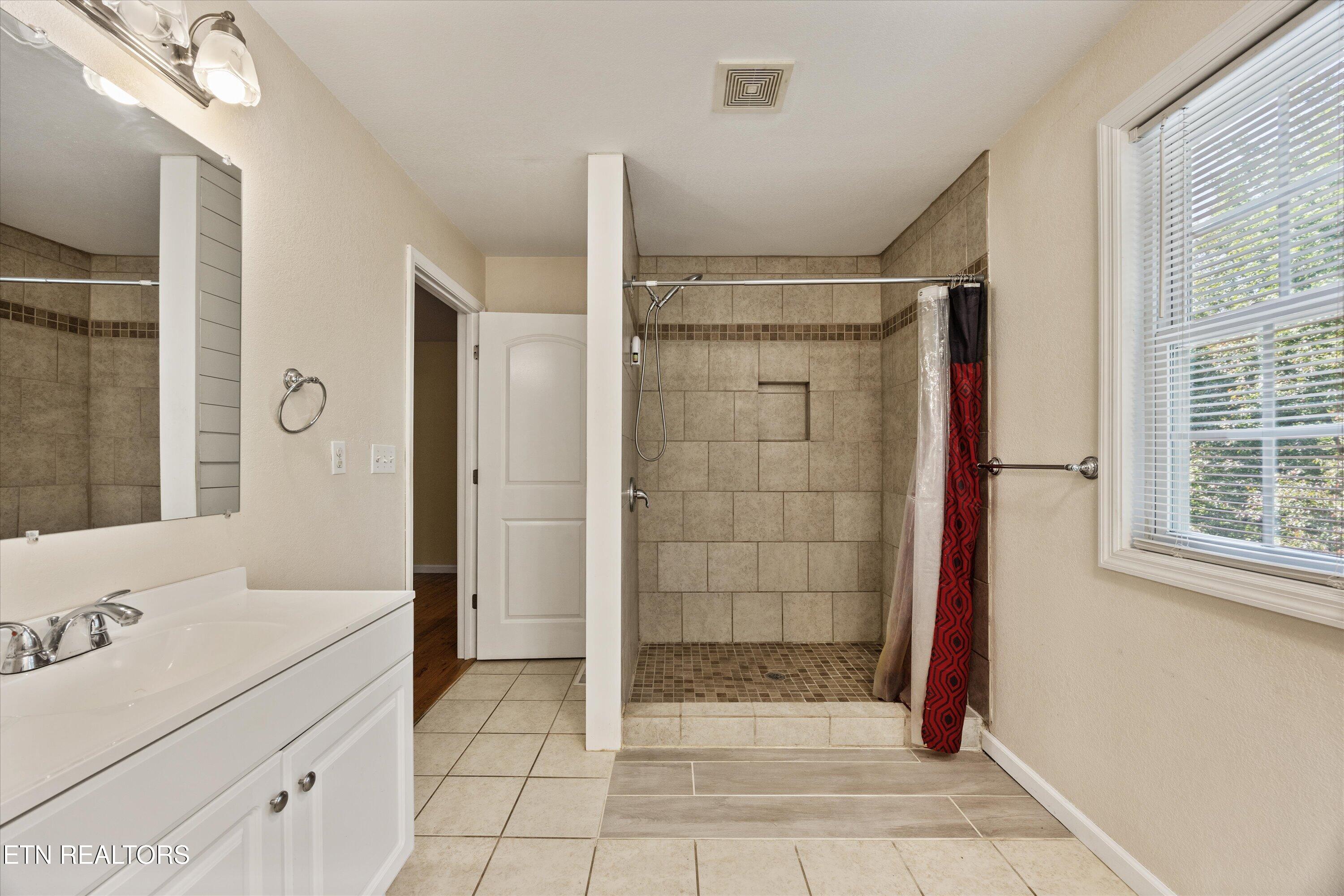 243 Mountain Lake Drive Rocky Top TN 37769
