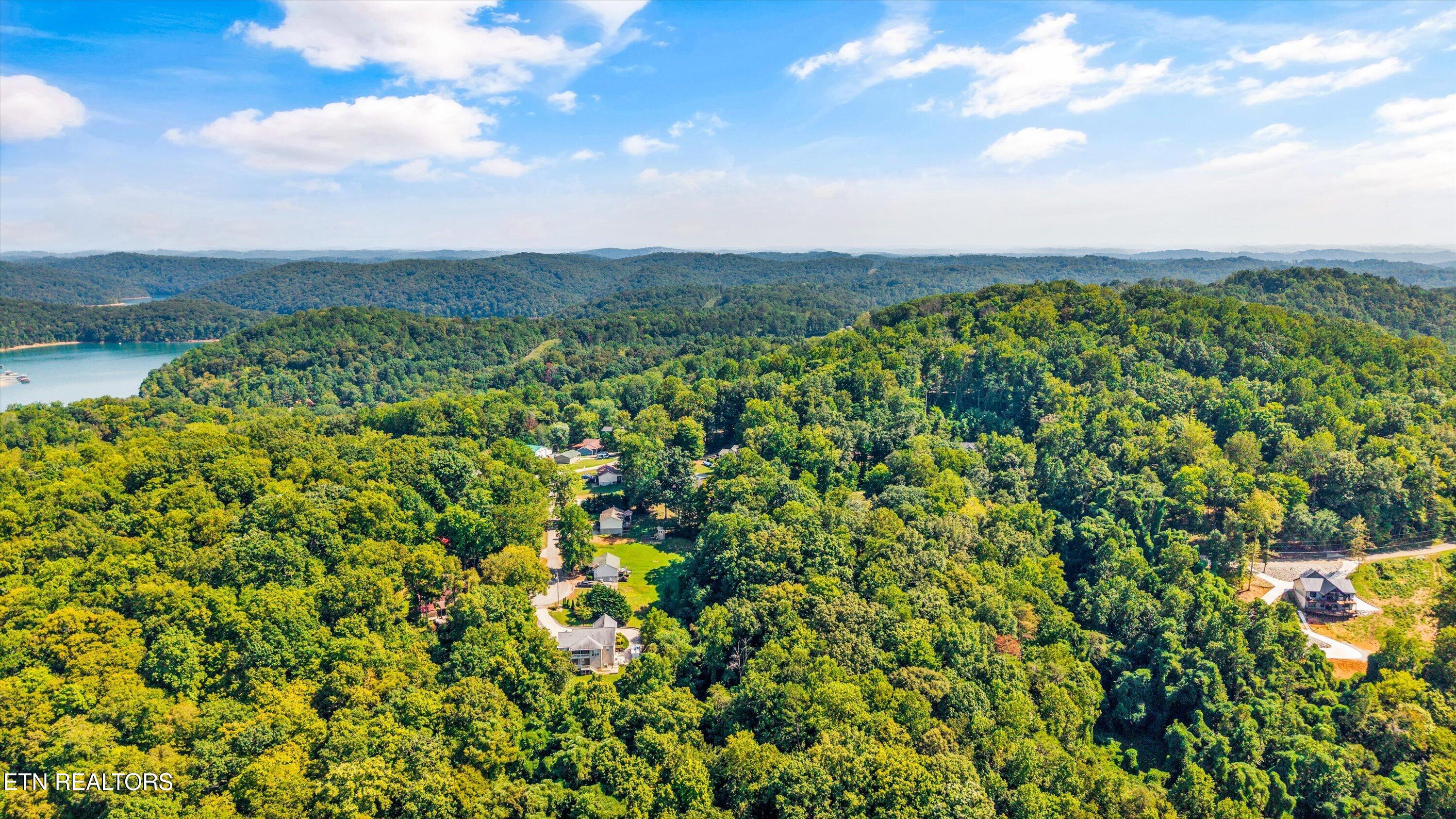 243 Mountain Lake Drive Rocky Top TN 37769