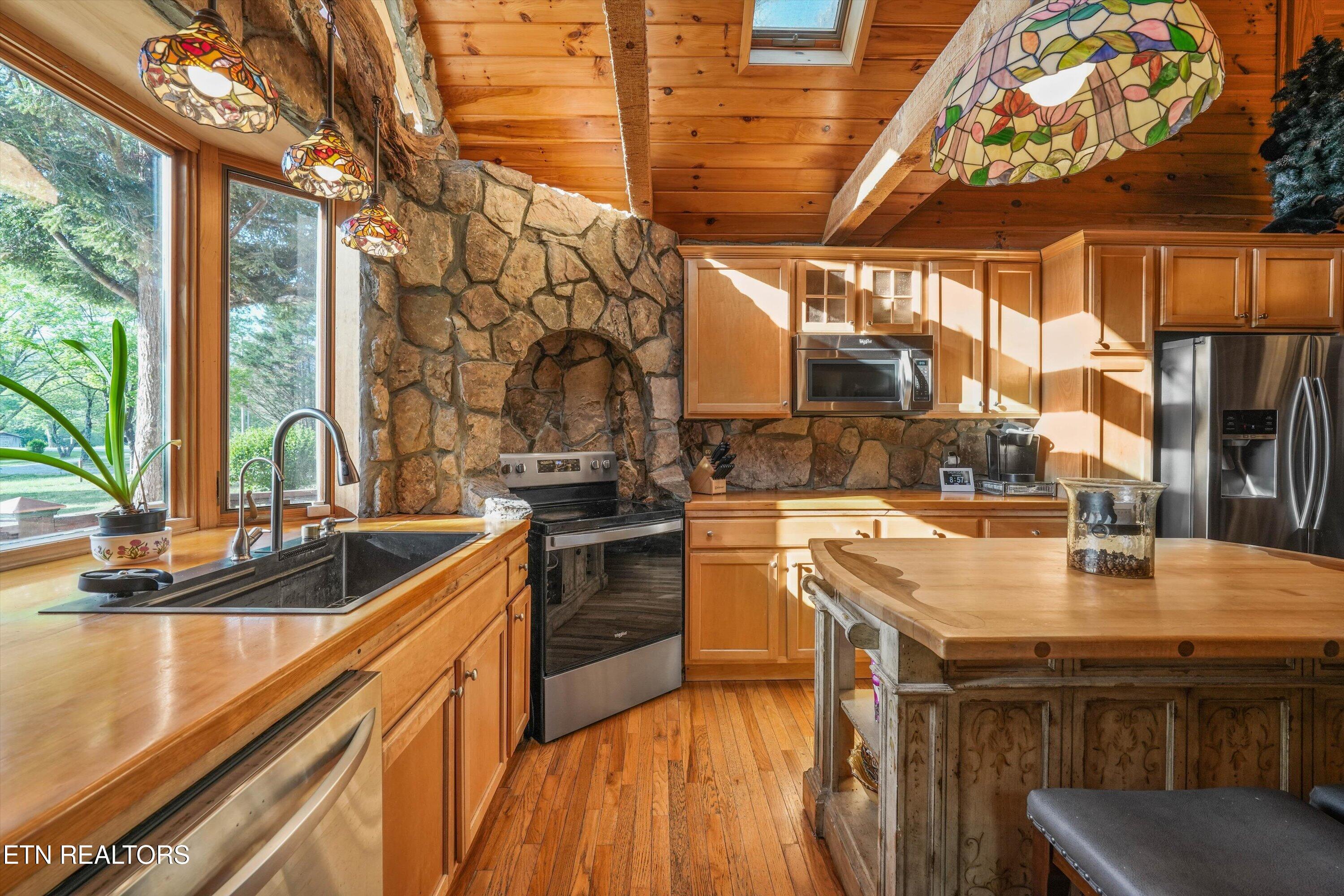 7247 Old Tuckaleechee Road Townsend TN 37882