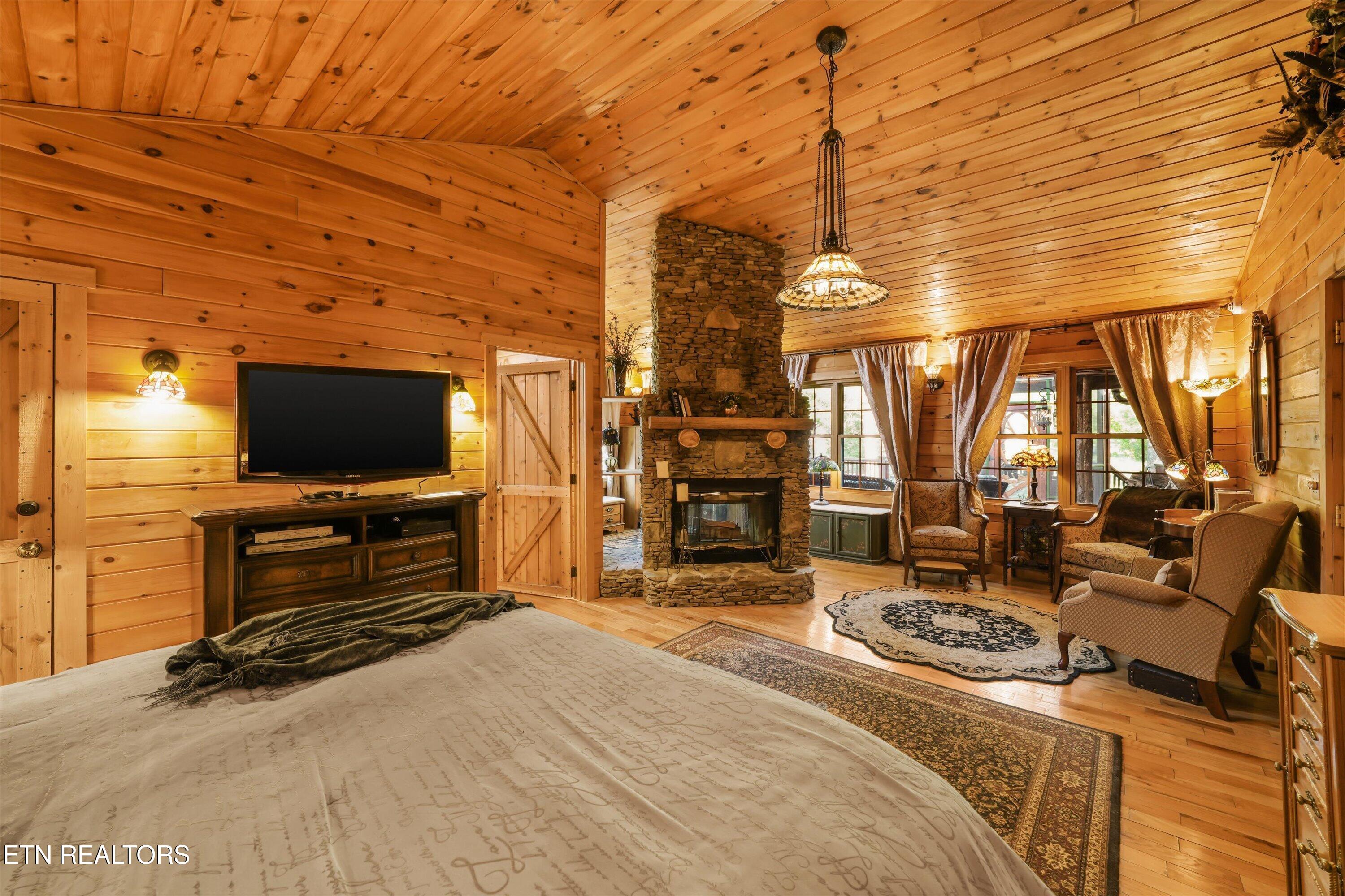 7247 Old Tuckaleechee Road Townsend TN 37882