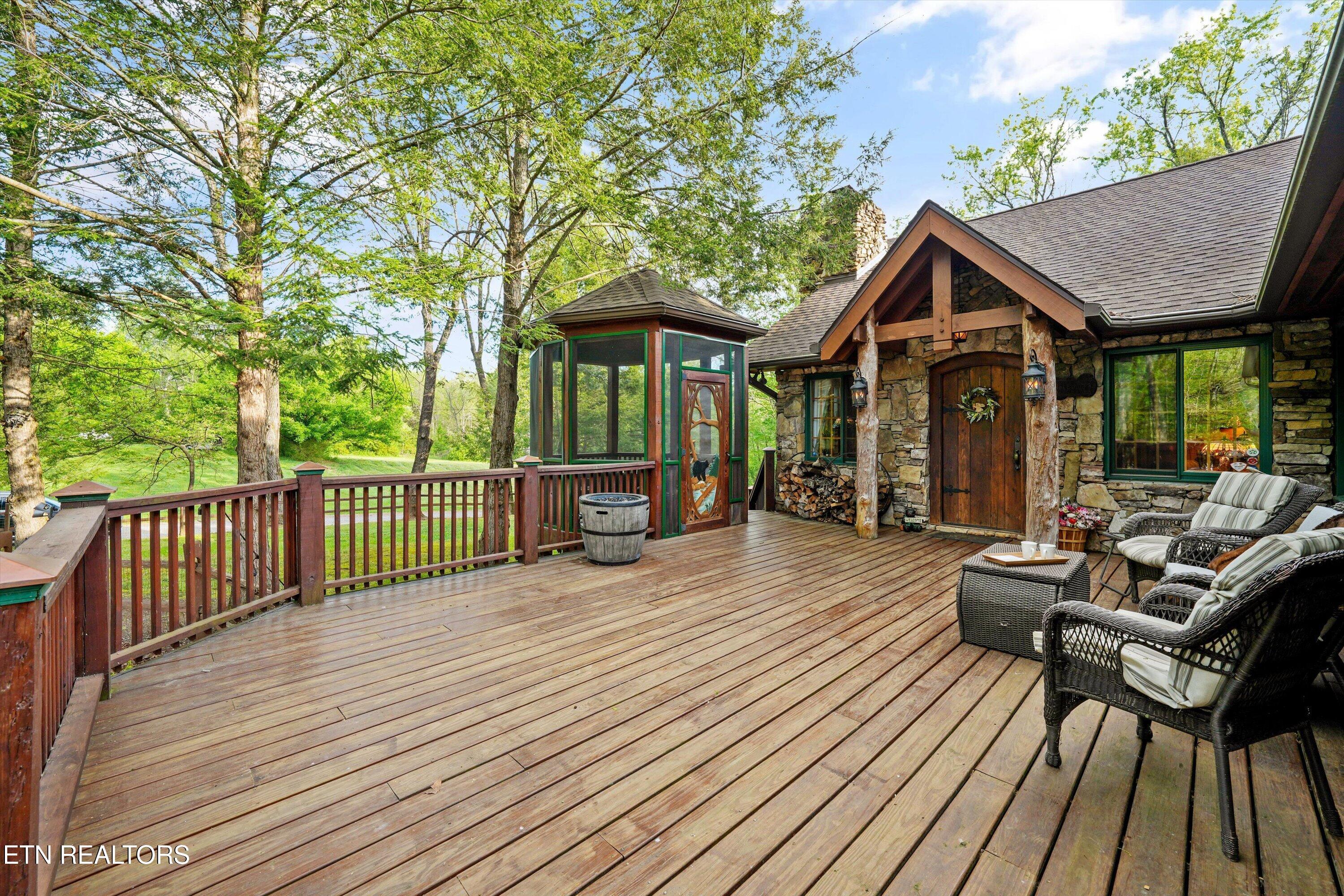 7247 Old Tuckaleechee Road Townsend TN 37882