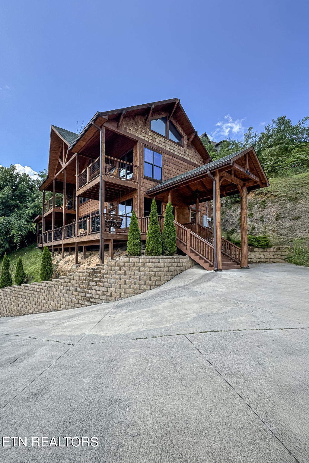 520 Edgewood Drive Gatlinburg TN 37738