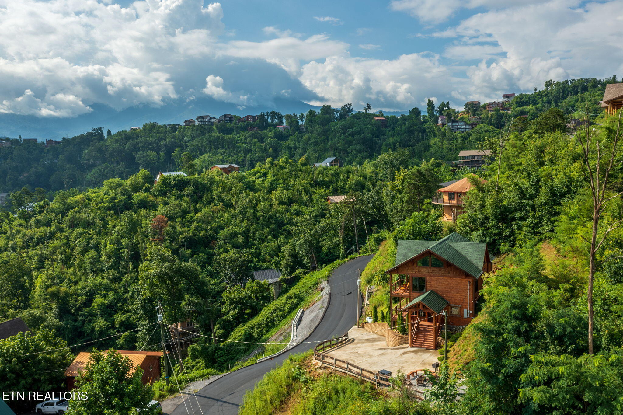 520 Edgewood Drive Gatlinburg TN 37738