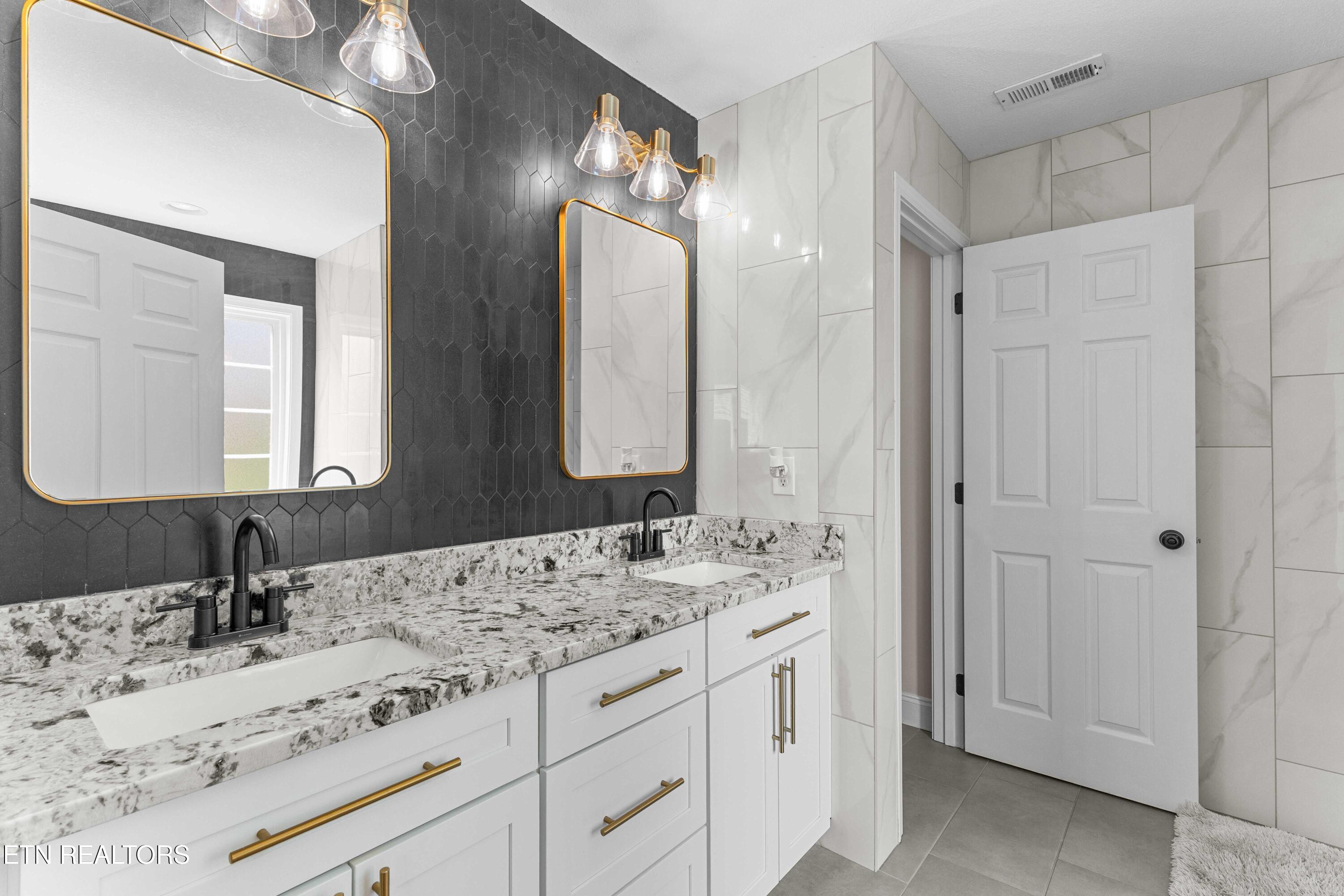 2121 Camley Court Maryville TN 37801