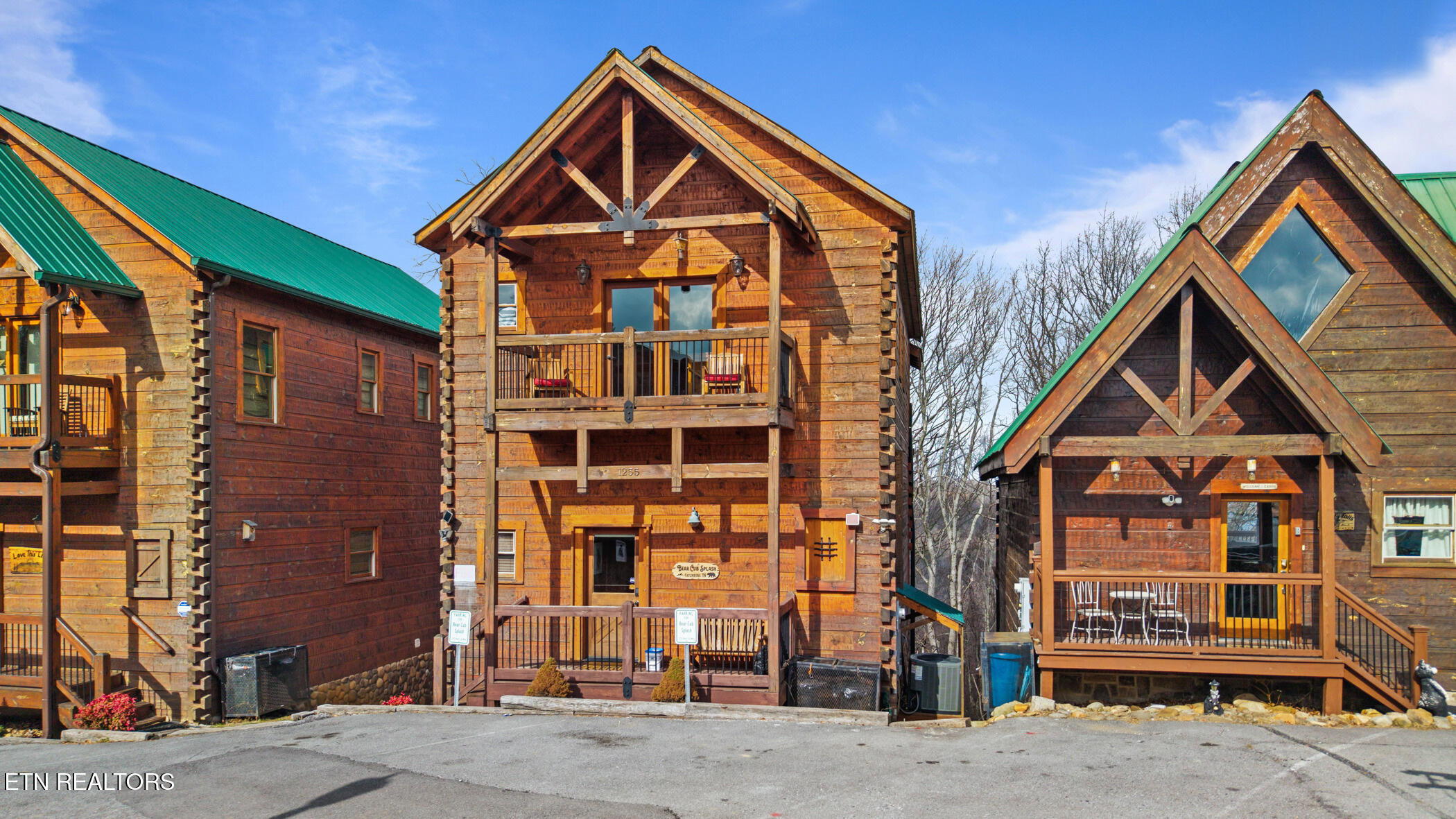 1255 Bear Cub Way Gatlinburg TN 37738