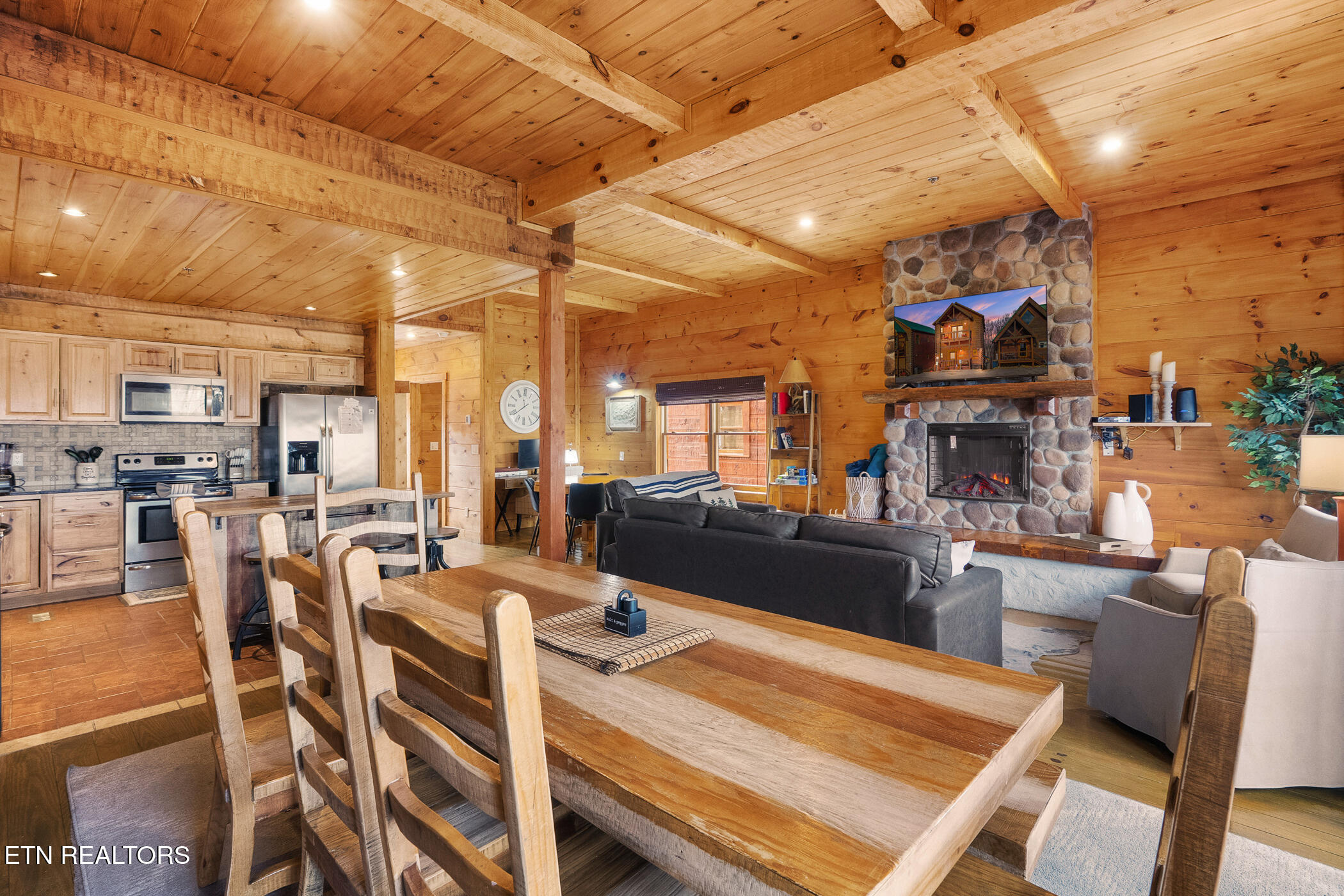 1255 Bear Cub Way Gatlinburg TN 37738