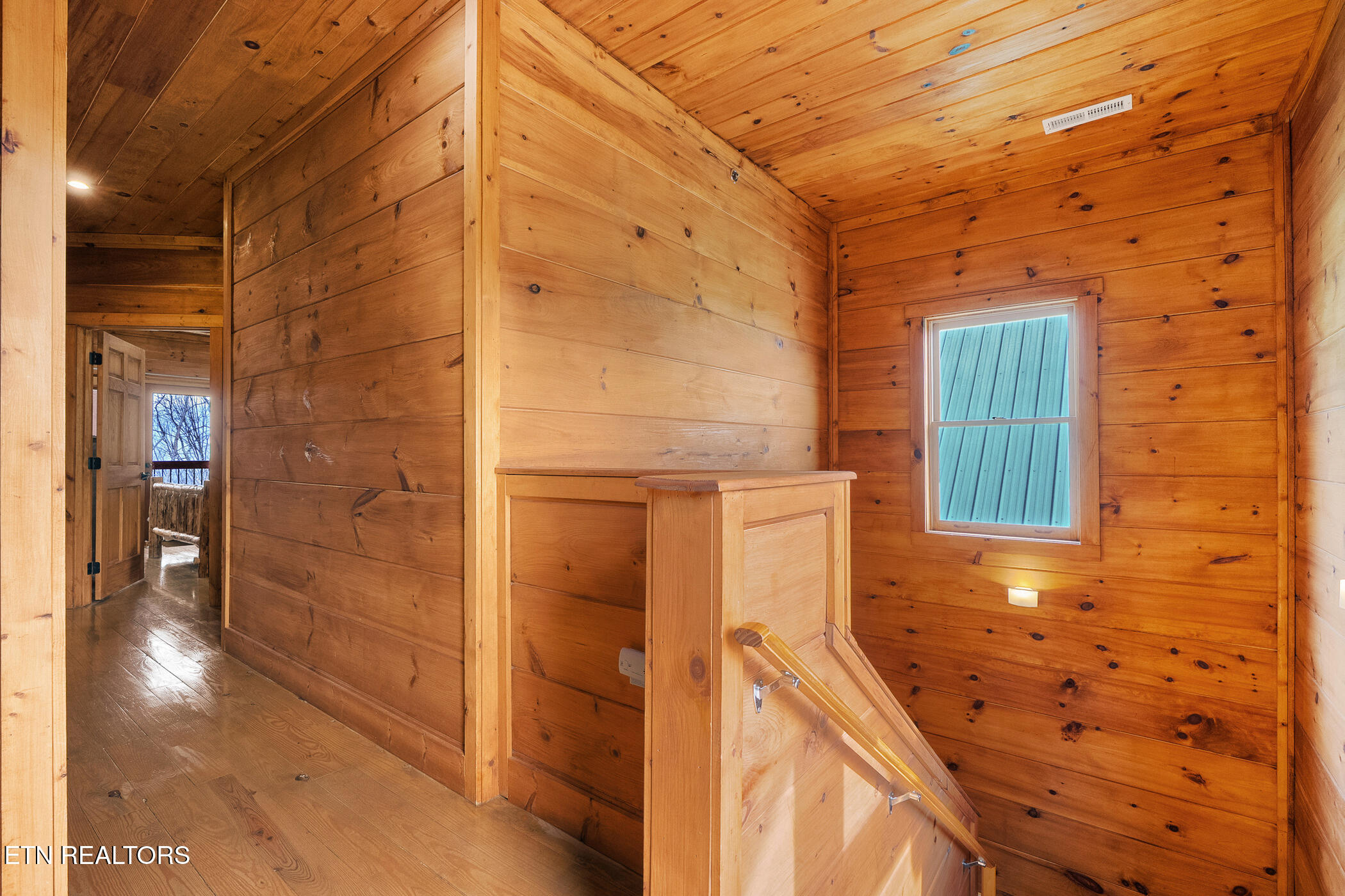 1255 Bear Cub Way Gatlinburg TN 37738