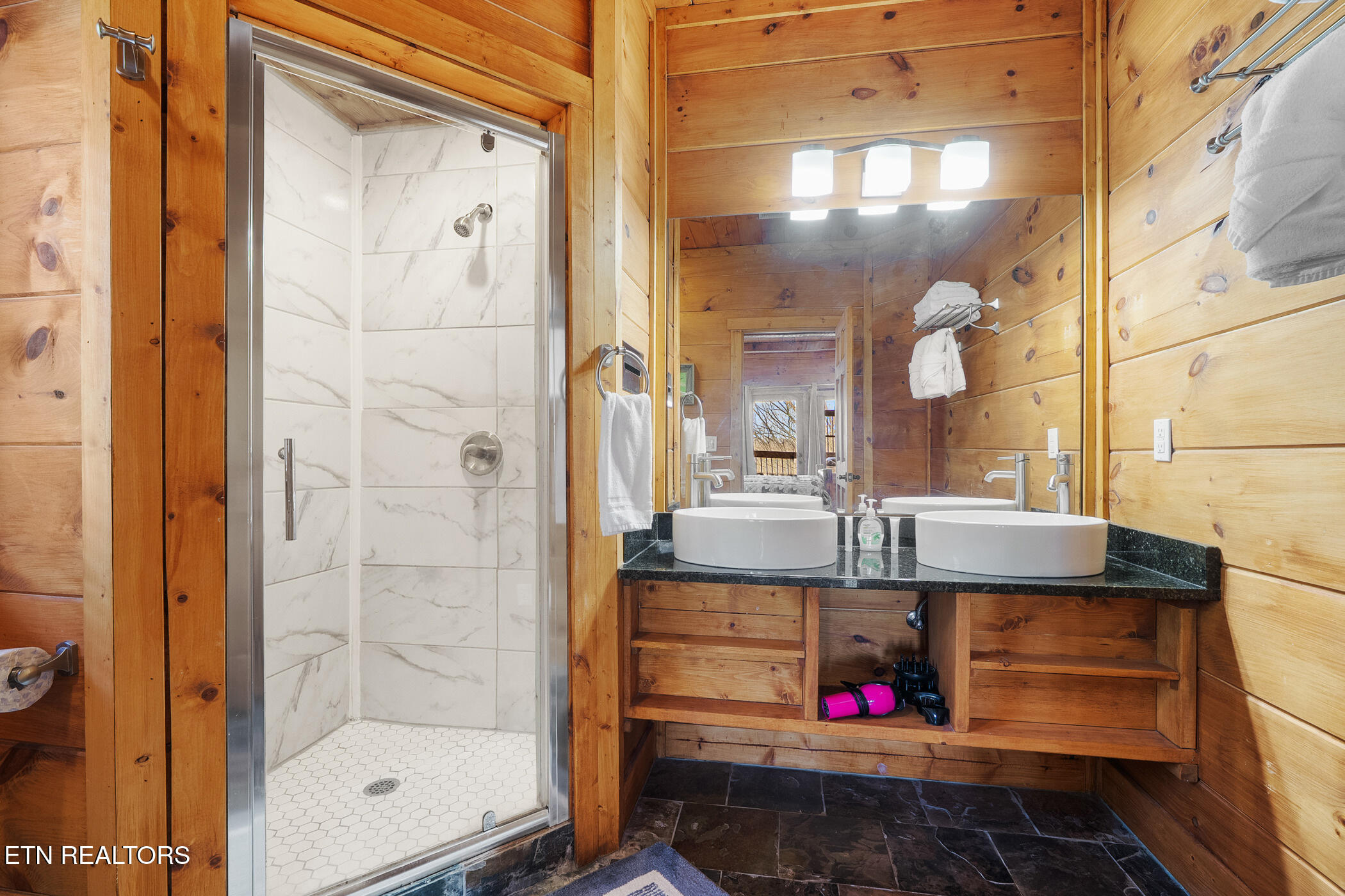 1255 Bear Cub Way Gatlinburg TN 37738