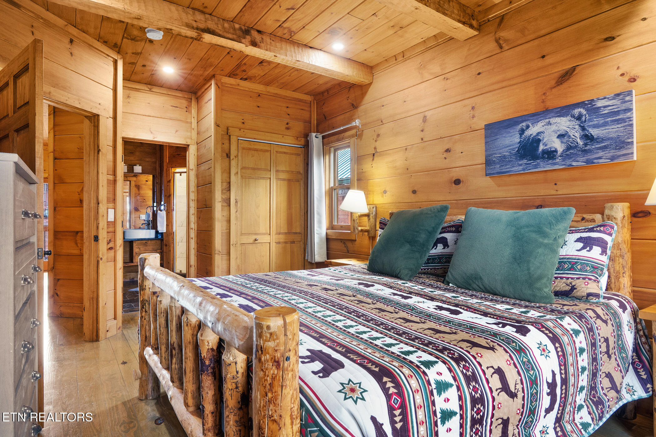 1255 Bear Cub Way Gatlinburg TN 37738