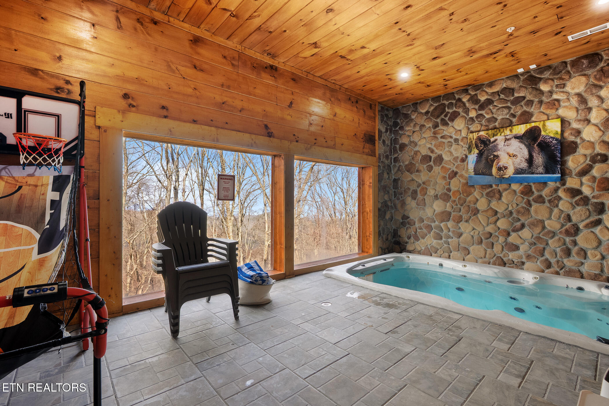 1255 Bear Cub Way Gatlinburg TN 37738