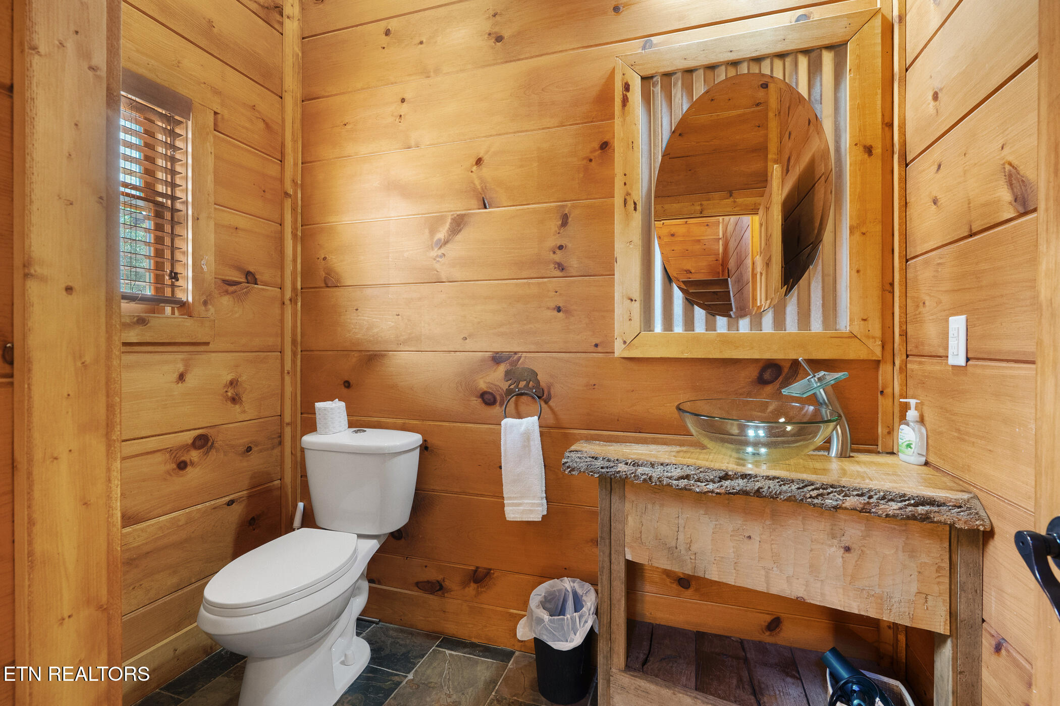 1255 Bear Cub Way Gatlinburg TN 37738