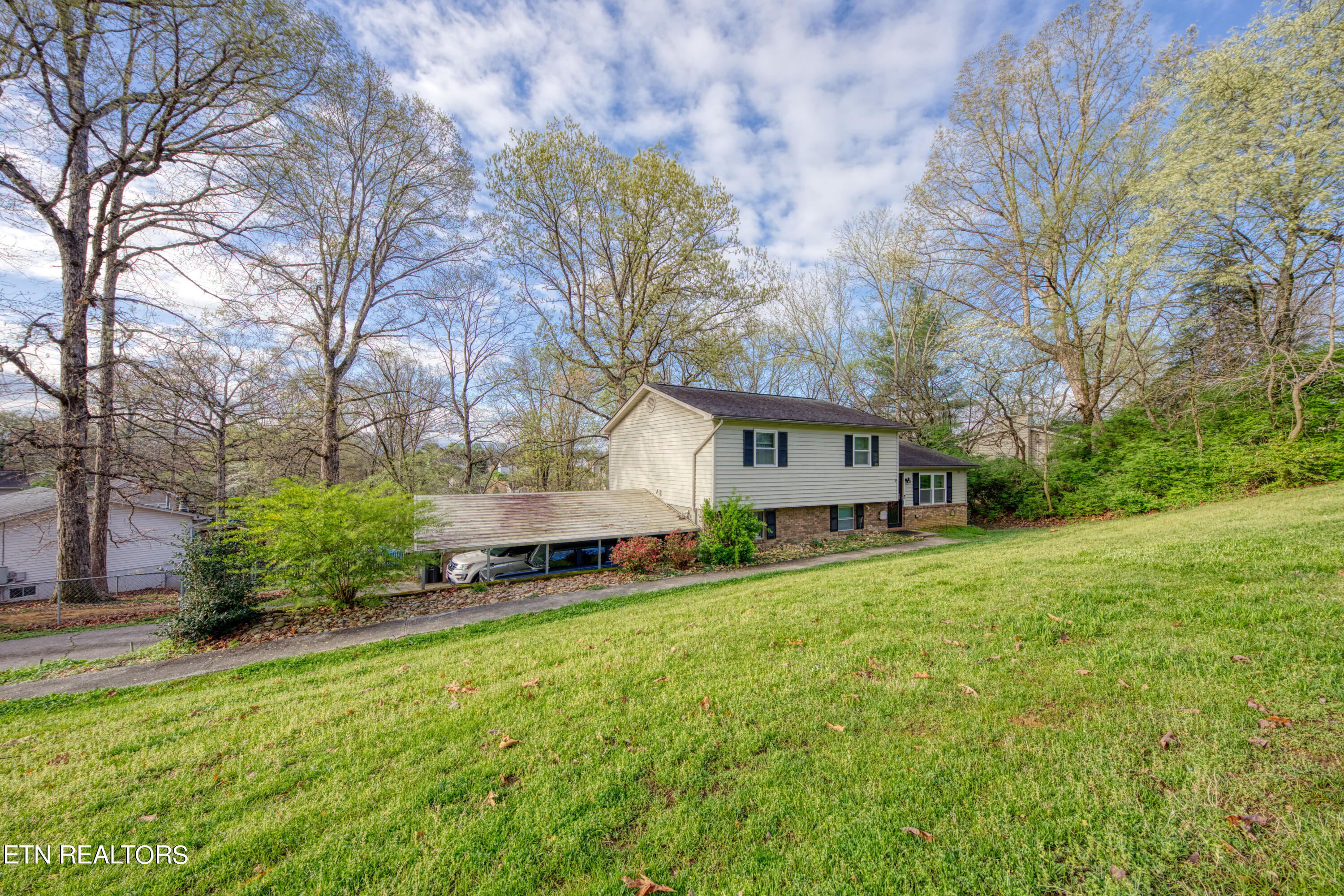 2333 Black Bear Road Knoxville TN 37923