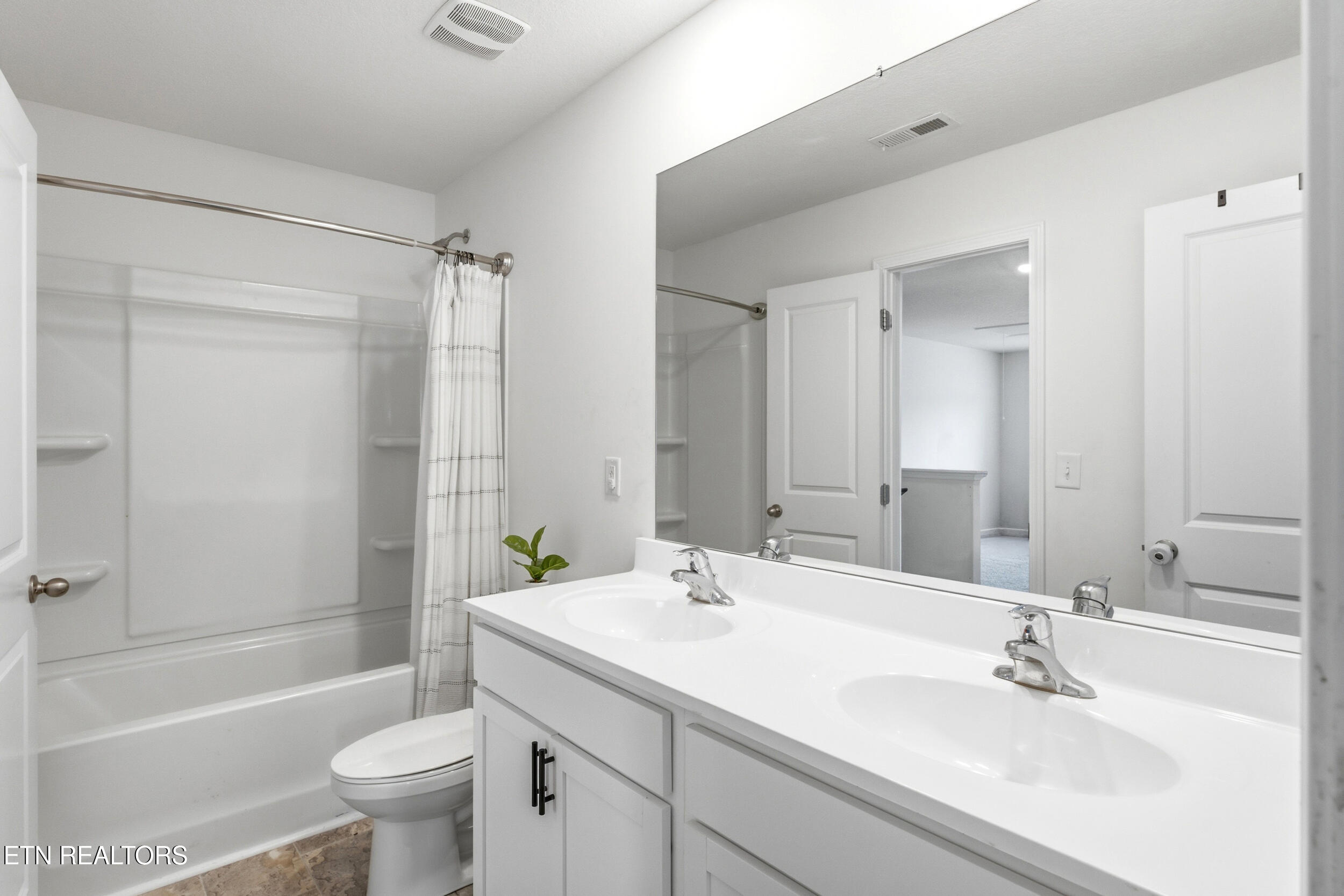 121 Kaley Lane Lenoir City TN 37771