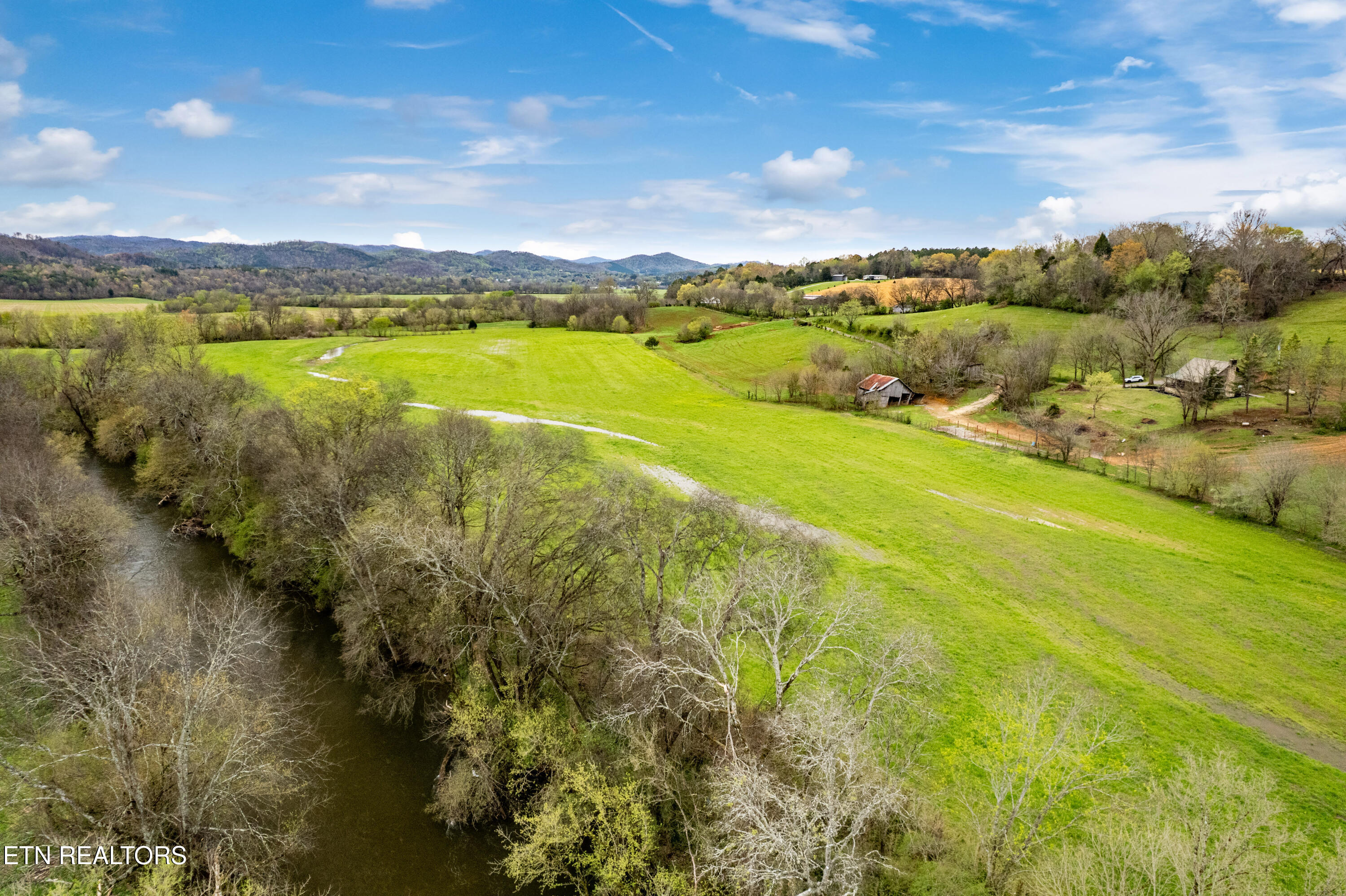 400 Scott Mansion Road Tellico Plains TN 37385
