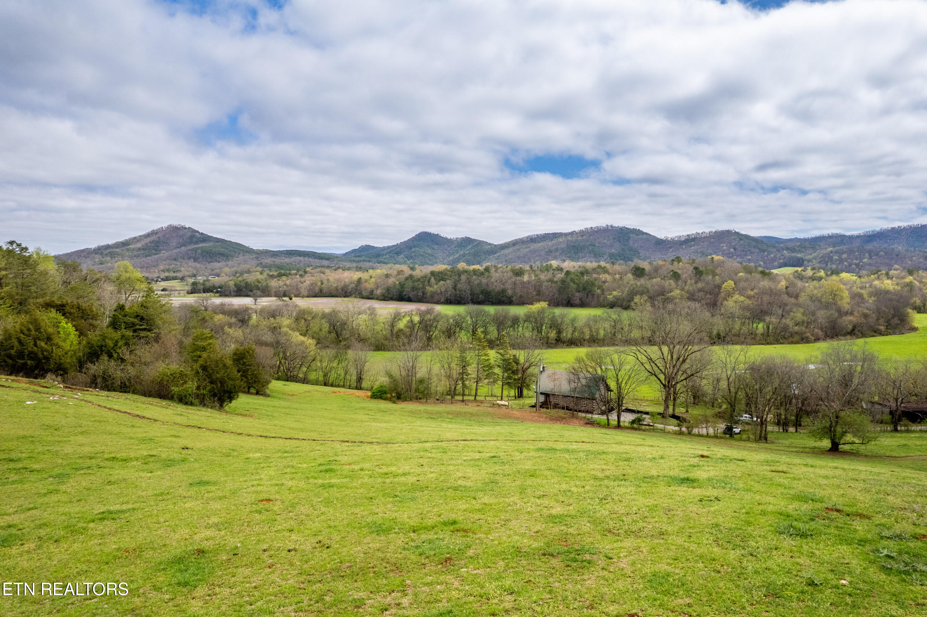 400 Scott Mansion Road Tellico Plains TN 37385