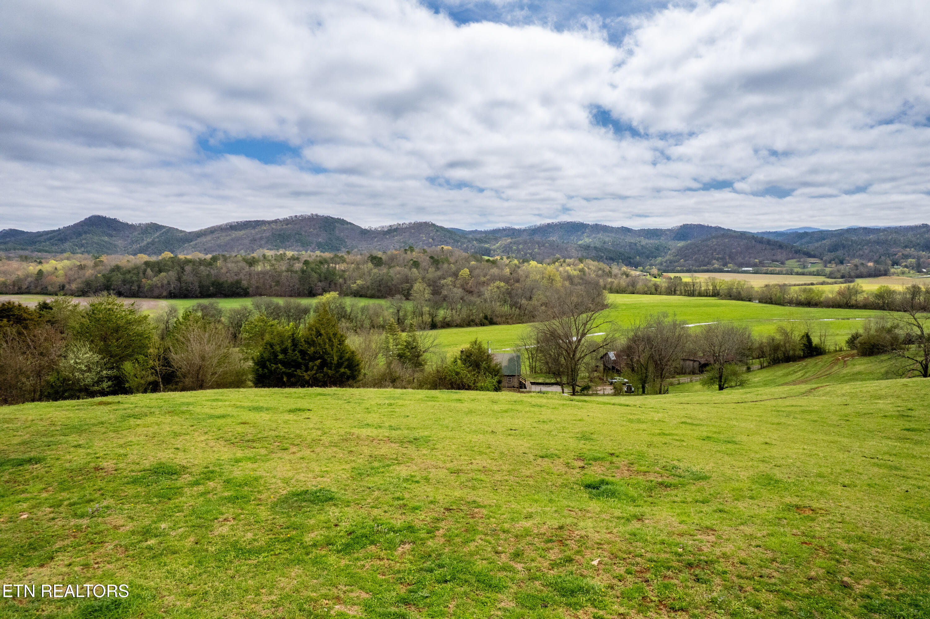400 Scott Mansion Road Tellico Plains TN 37385