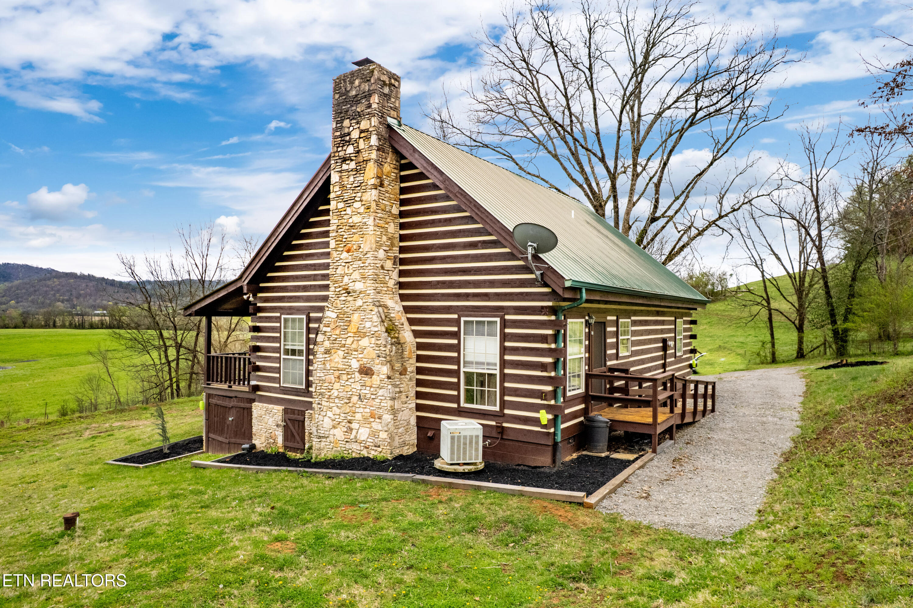 400 Scott Mansion Road Tellico Plains TN 37385