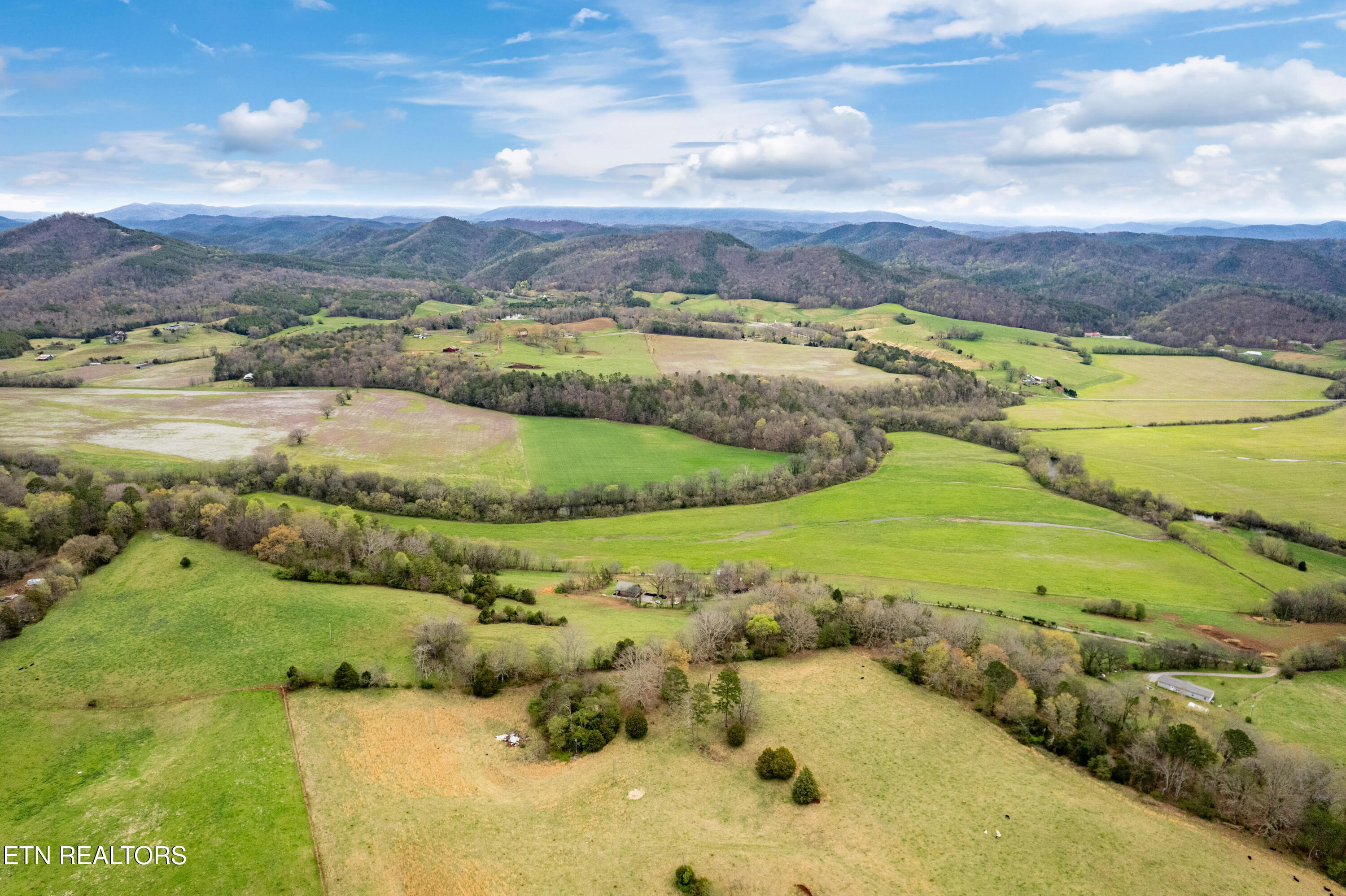 400 Scott Mansion Road Tellico Plains TN 37385