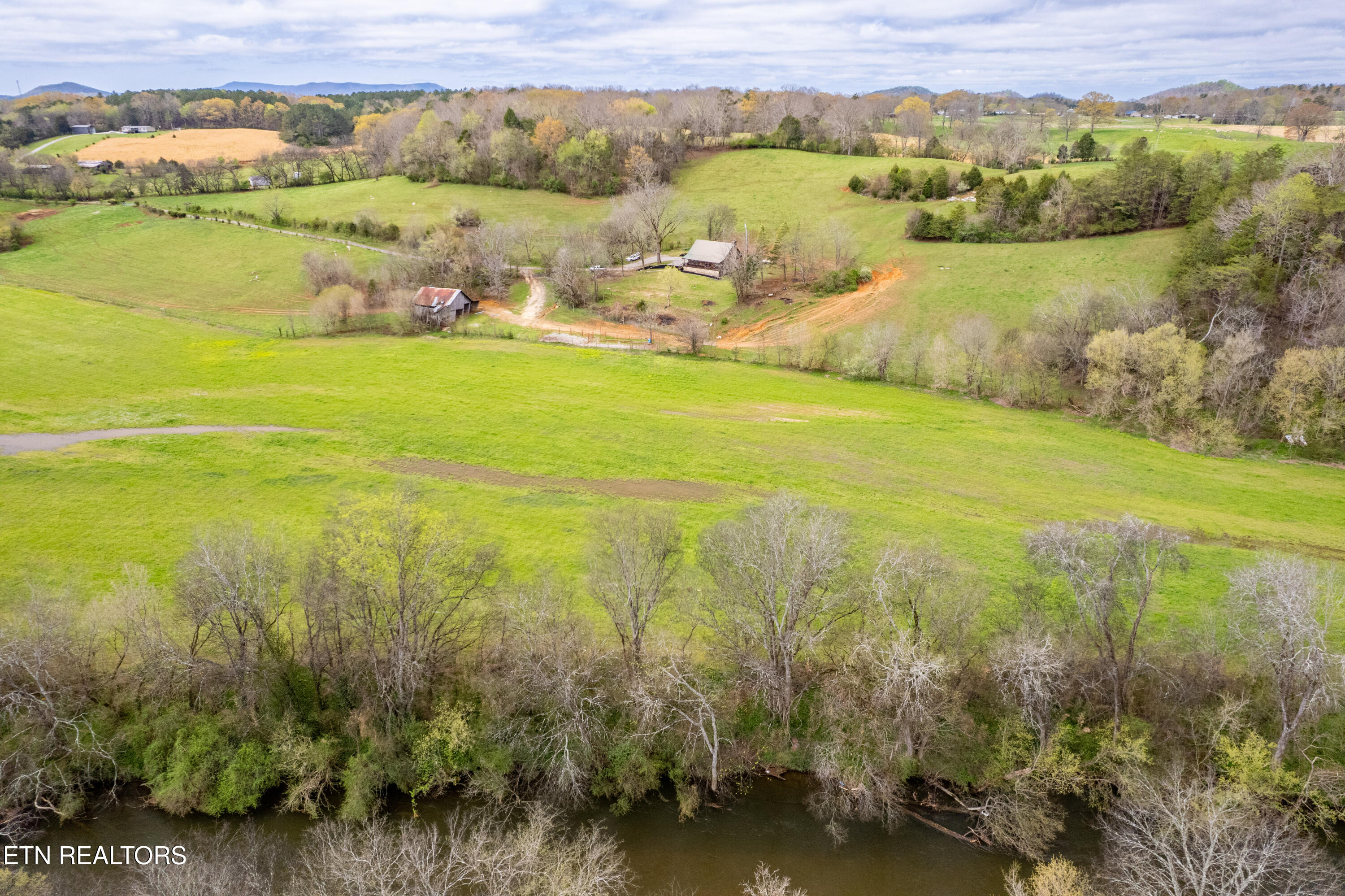 400 Scott Mansion Road Tellico Plains TN 37385