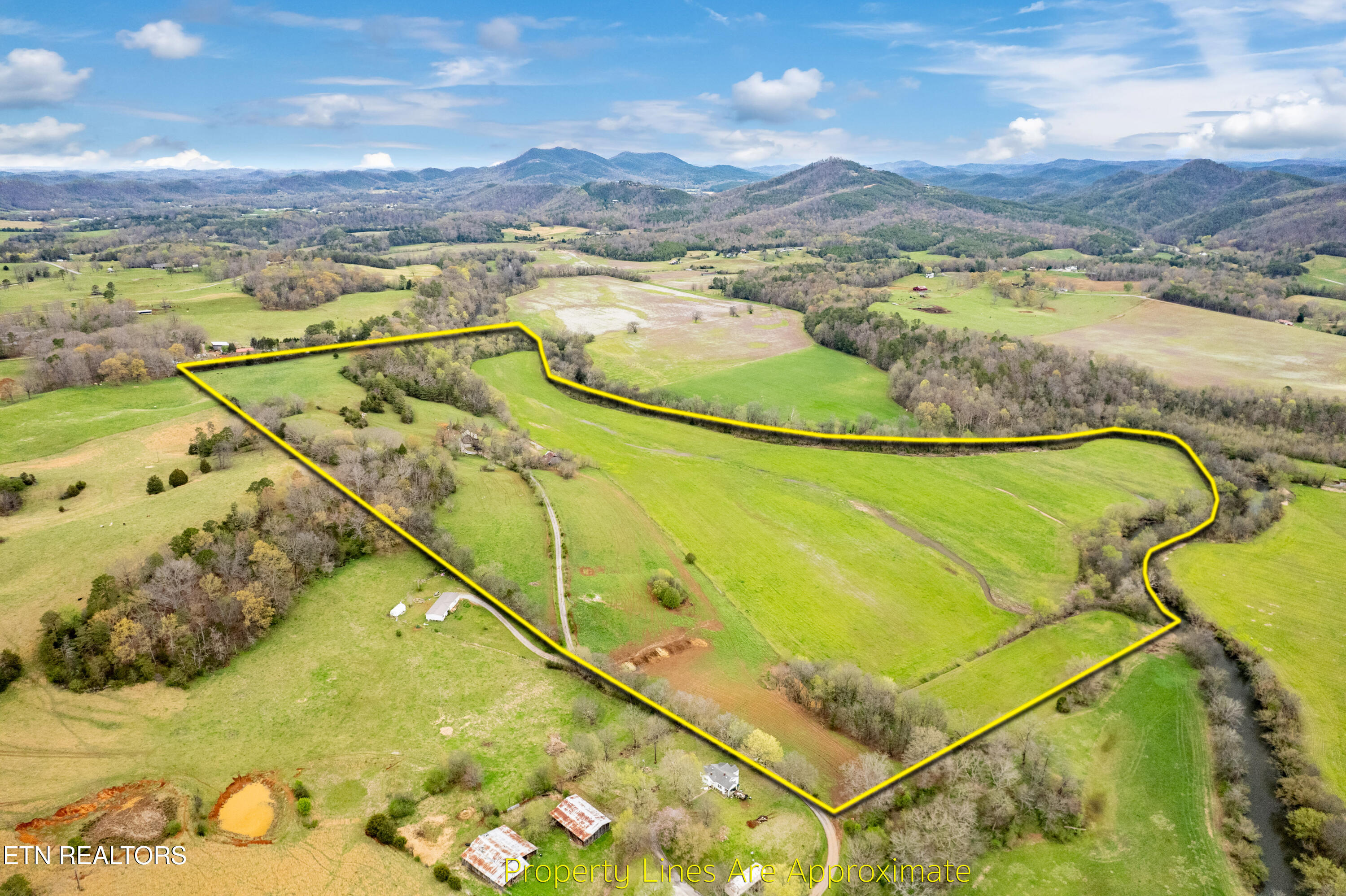 400 Scott Mansion Road Tellico Plains TN 37385