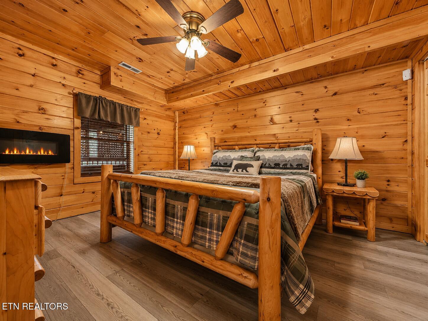 952 Iron Mountain Road Pigeon Forge TN 37863