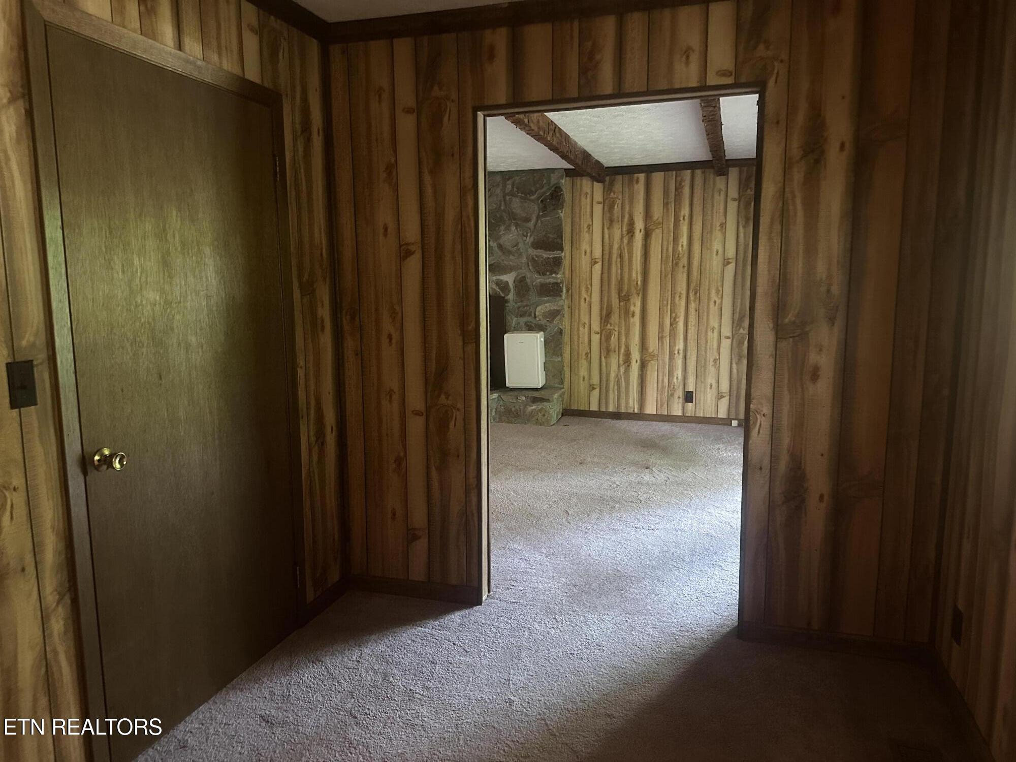 1016 Running Deer Crab Orchard TN 37723