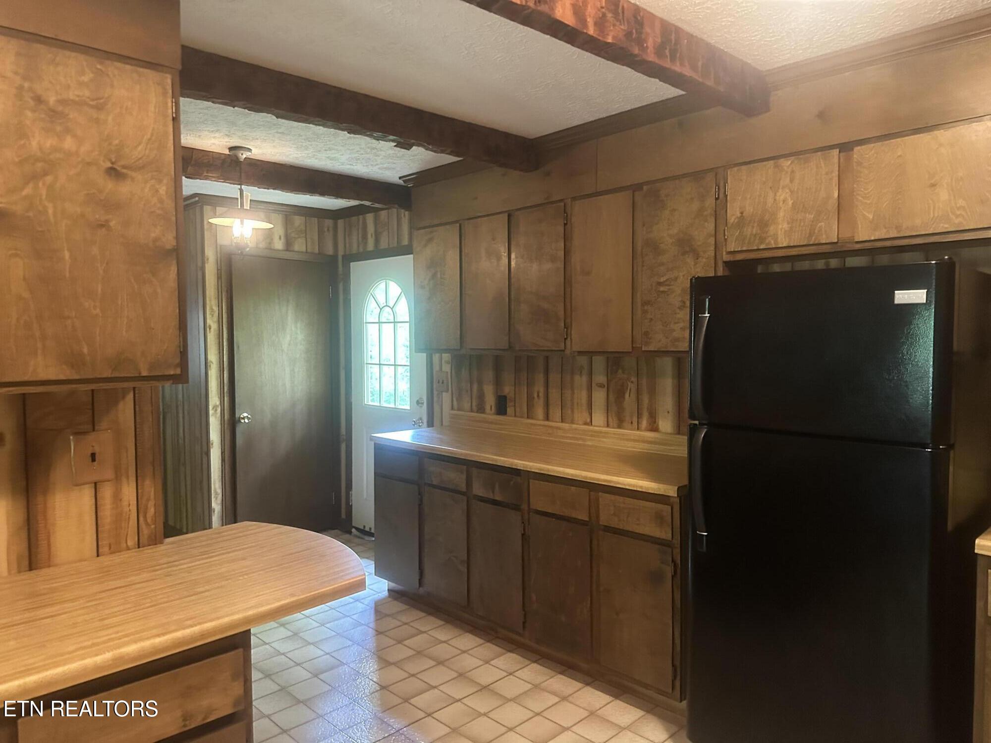 1016 Running Deer Crab Orchard TN 37723