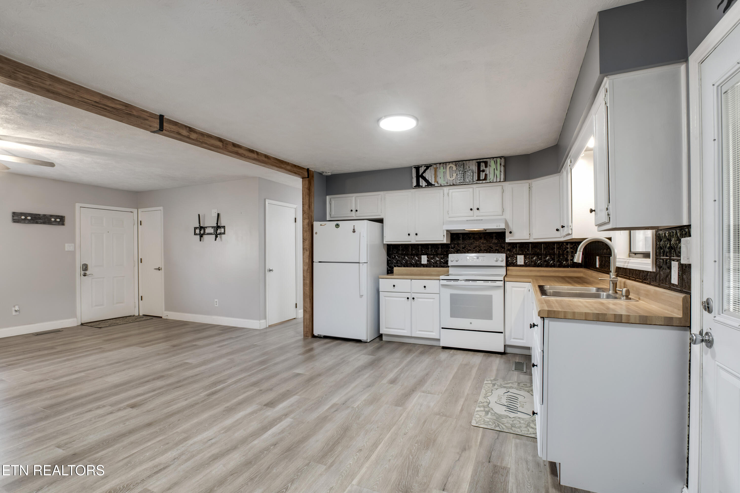 521 Sourdough Hollow Road Kodak TN 37764