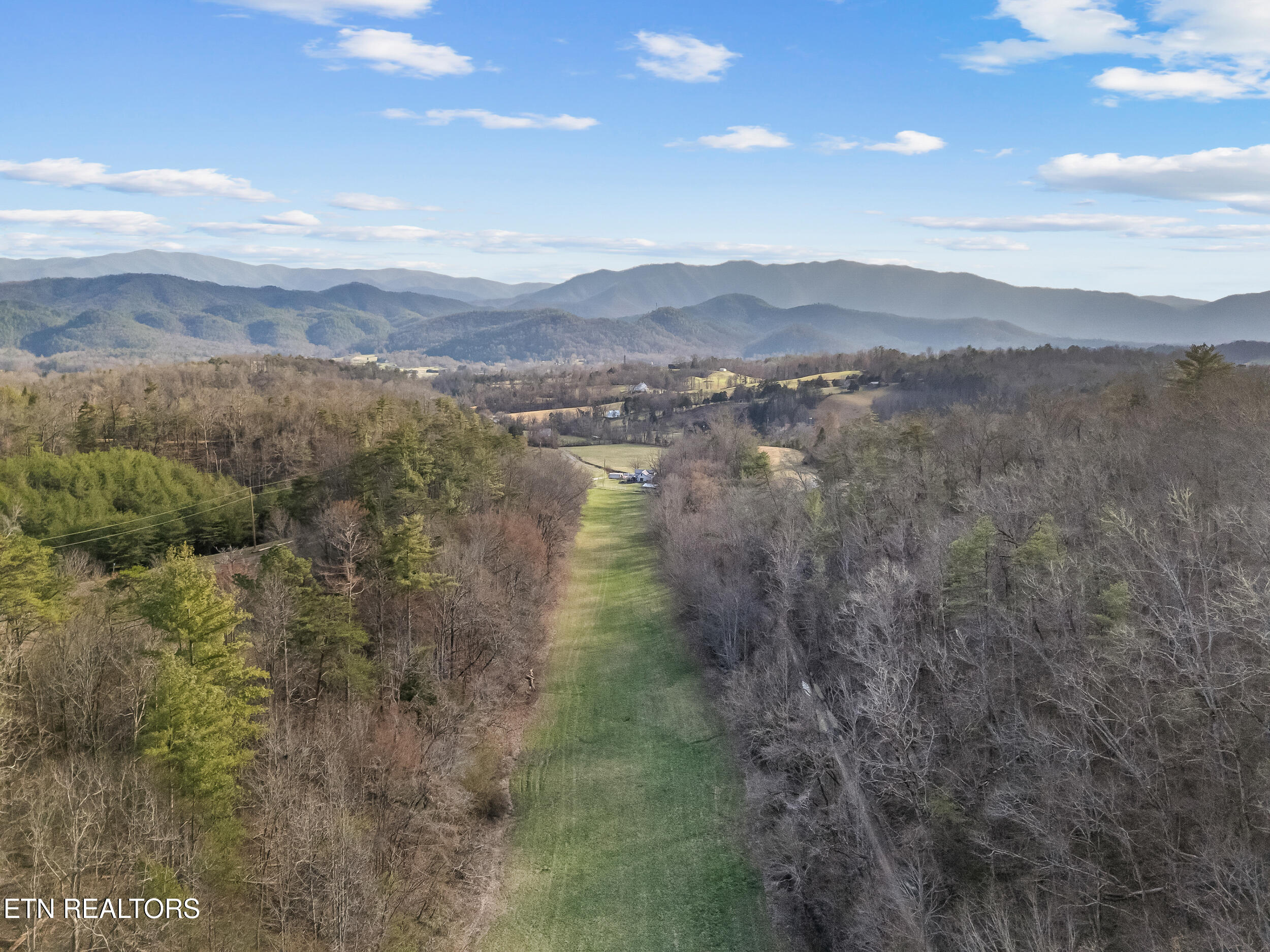 634 Old Cedar Creek Road Townsend TN 37882
