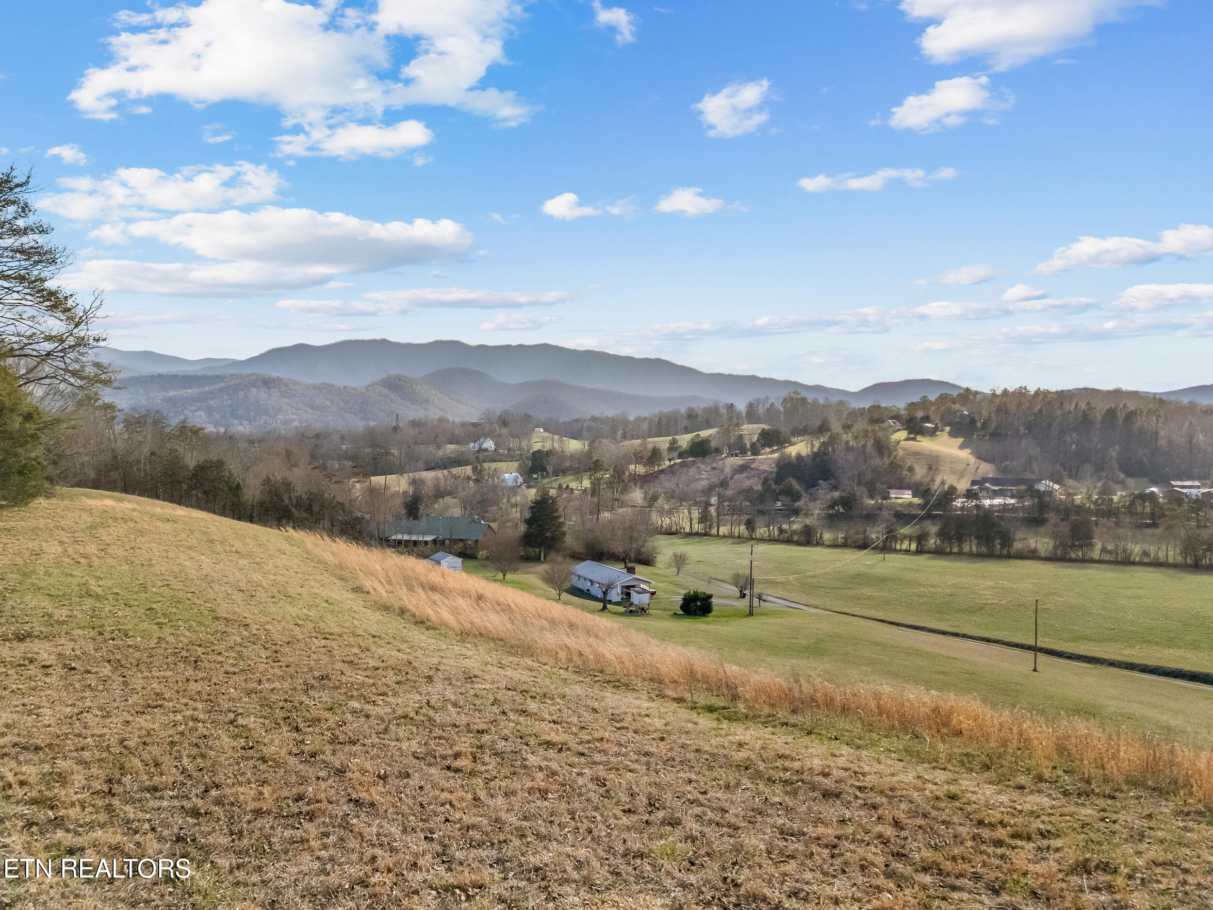 634 Old Cedar Creek Road Townsend TN 37882