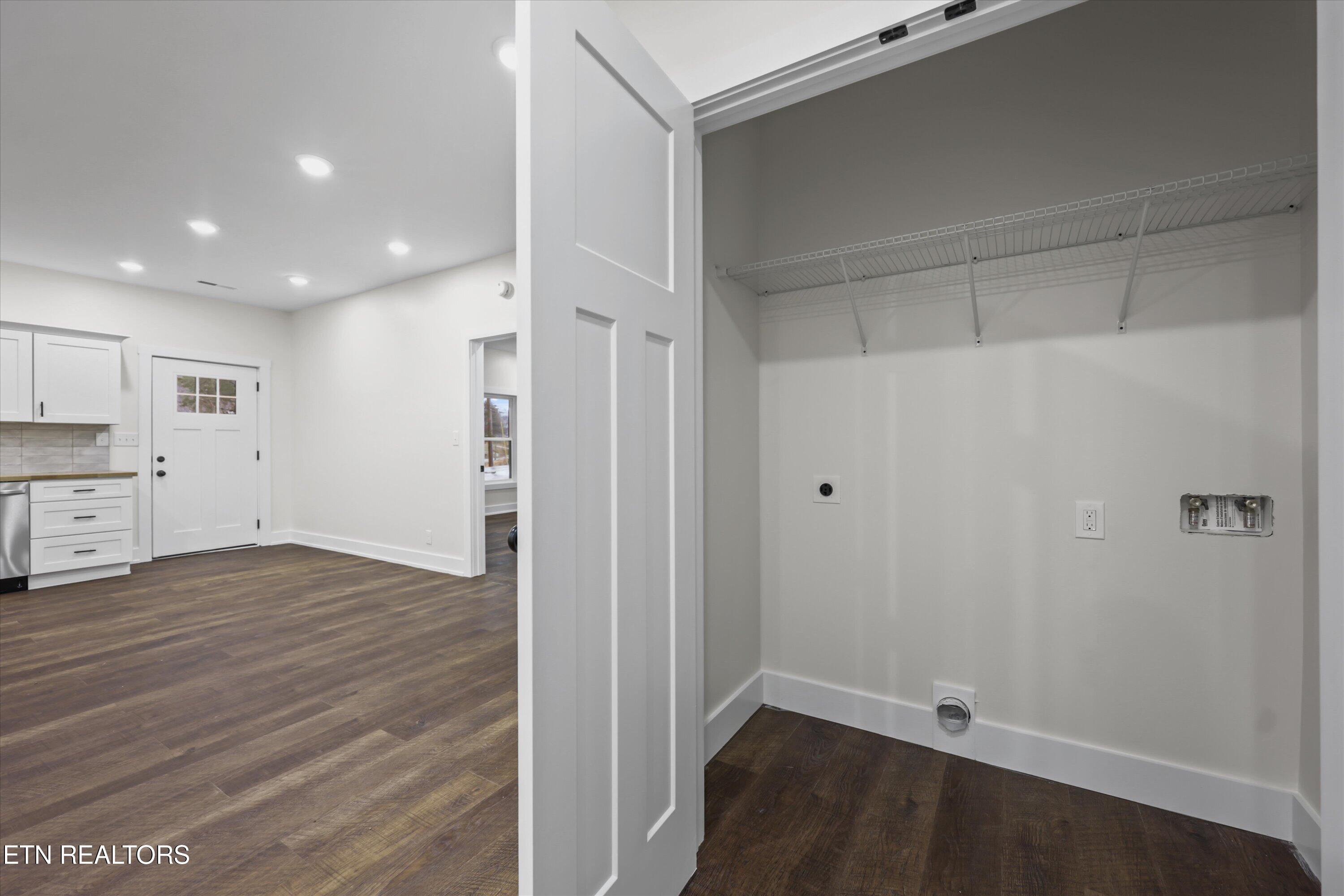 136 Log Lane Jacksboro TN 37757