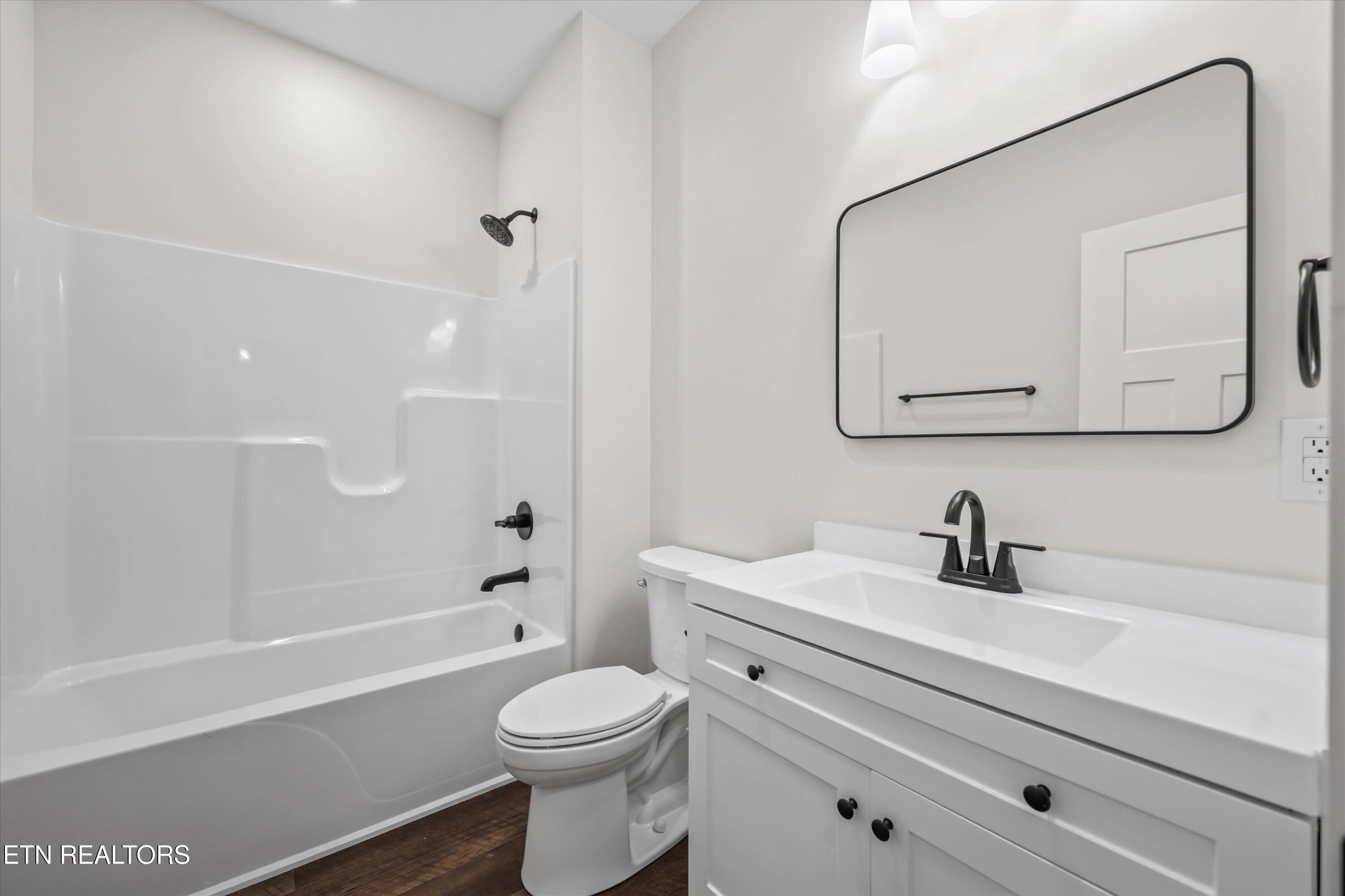 136 Log Lane Jacksboro TN 37757