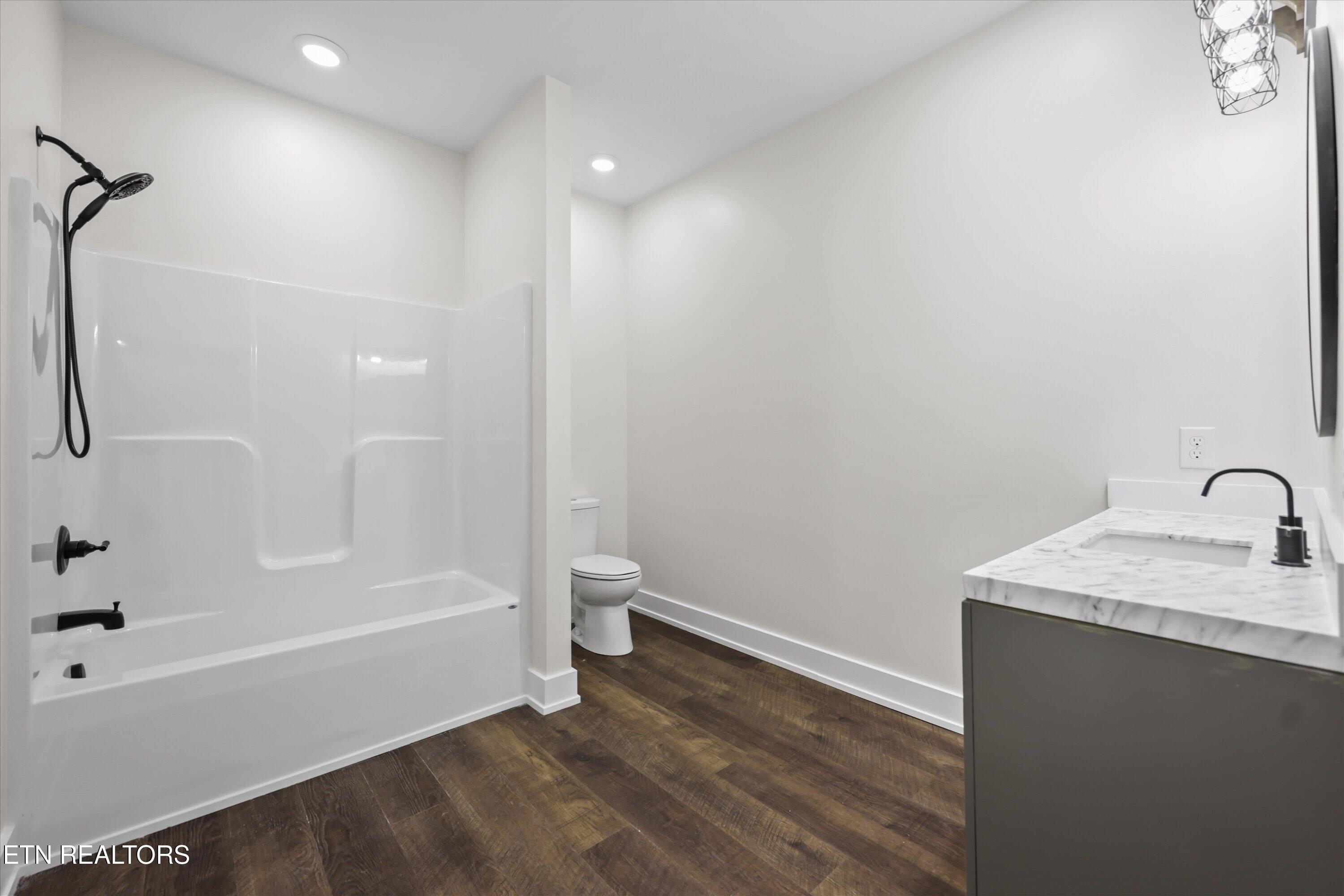 136 Log Lane Jacksboro TN 37757