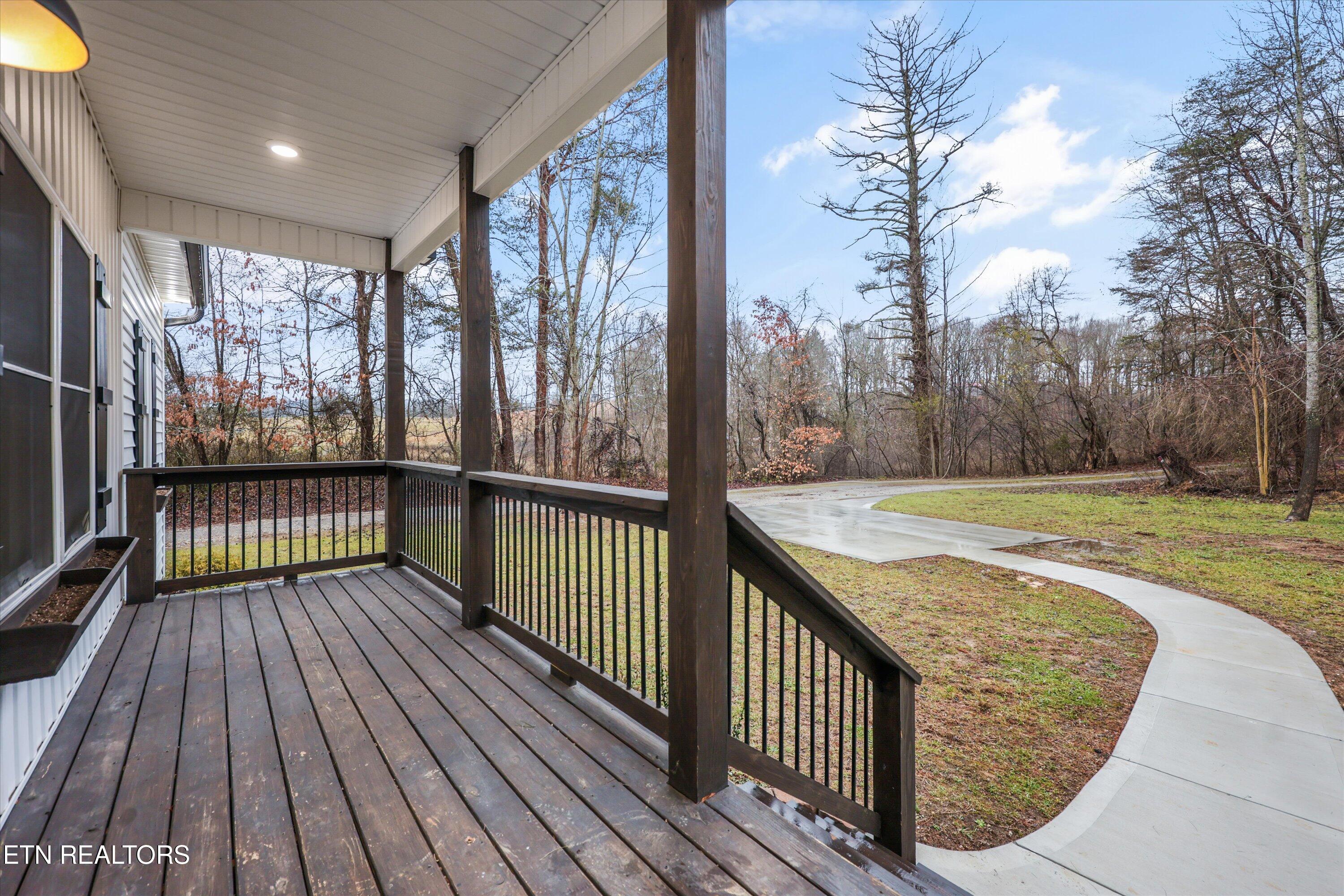136 Log Lane Jacksboro TN 37757