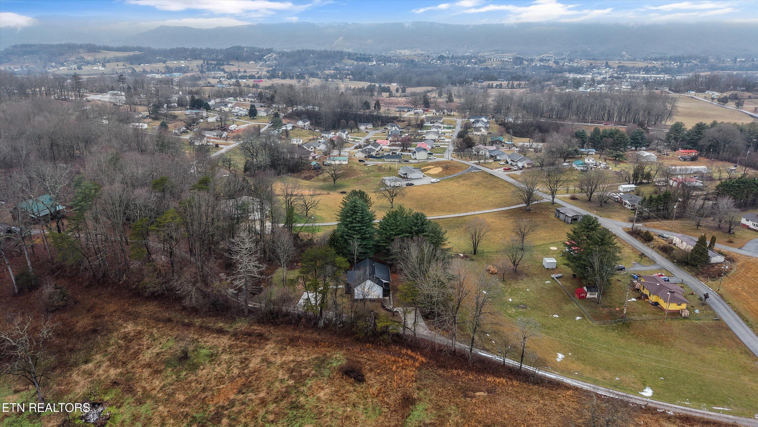 136 Log Lane Jacksboro TN 37757