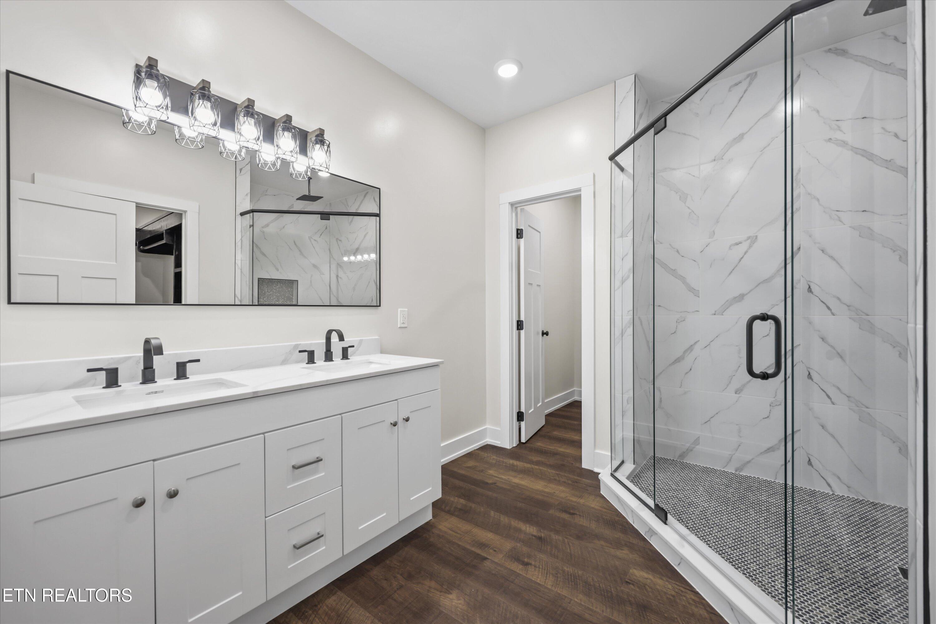 136 Log Lane Jacksboro TN 37757