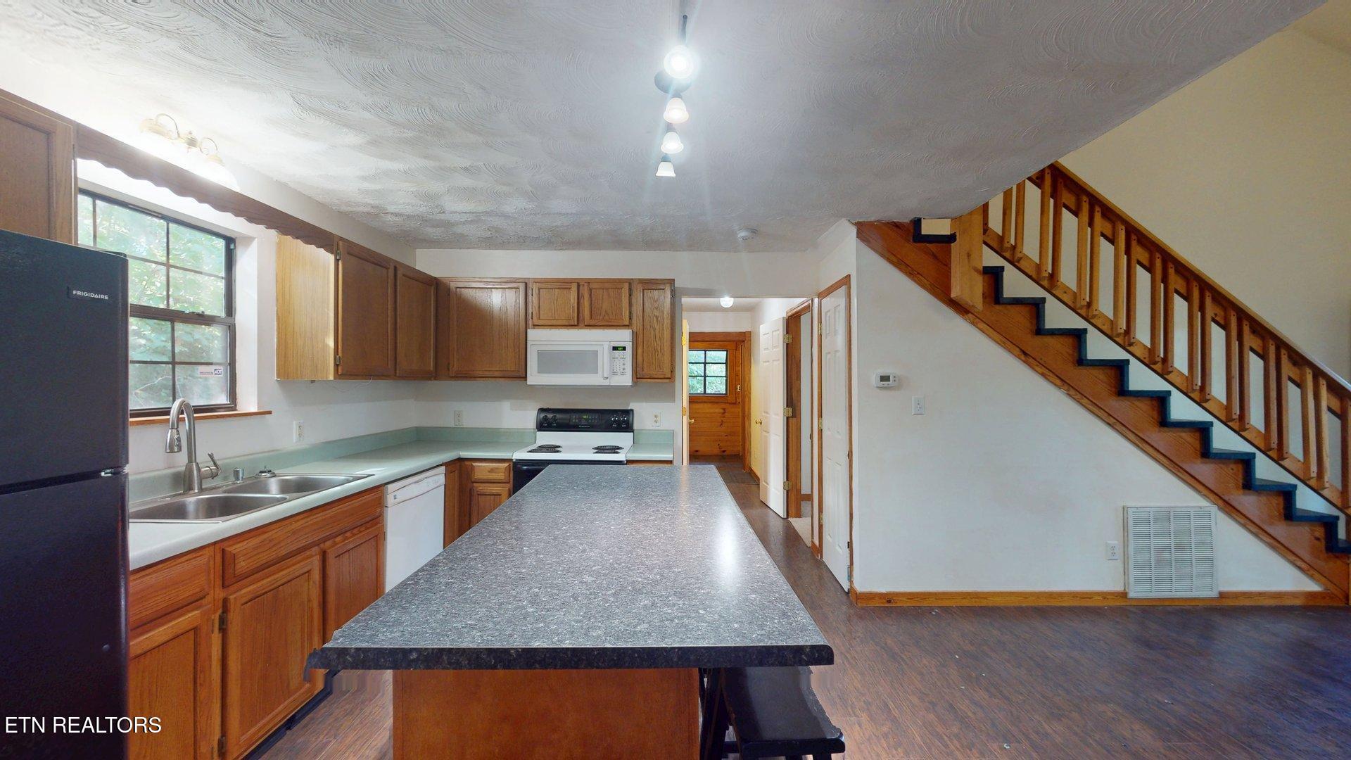 2817 Mountain View Circle Pigeon Forge TN 37862