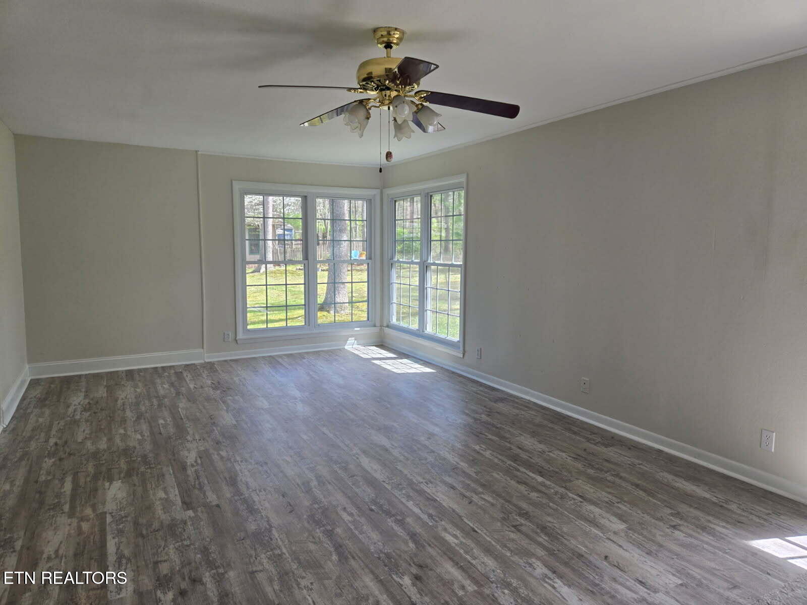 124 Lakeshire Drive Crossville TN 38558