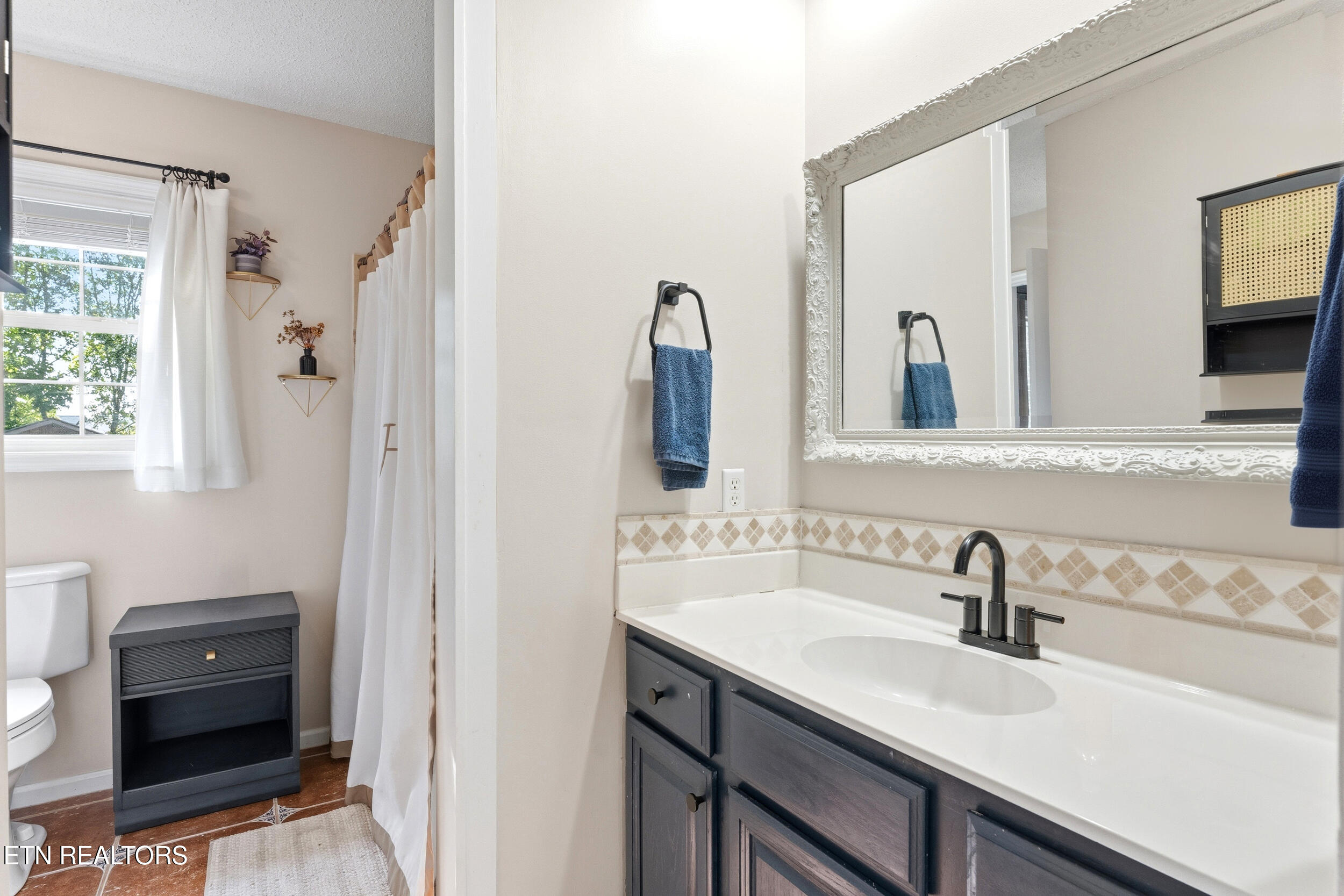 1502 Kathy Circle Kingston TN 37763