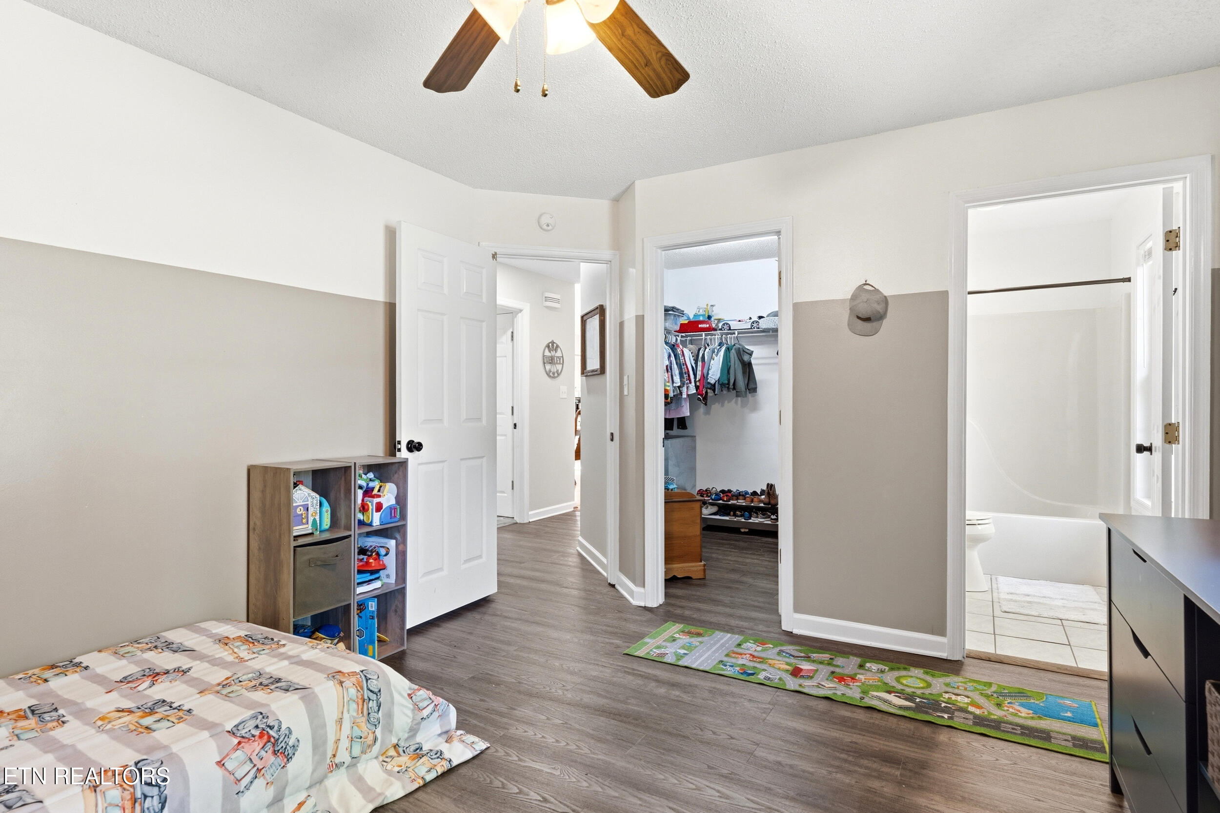 1502 Kathy Circle Kingston TN 37763