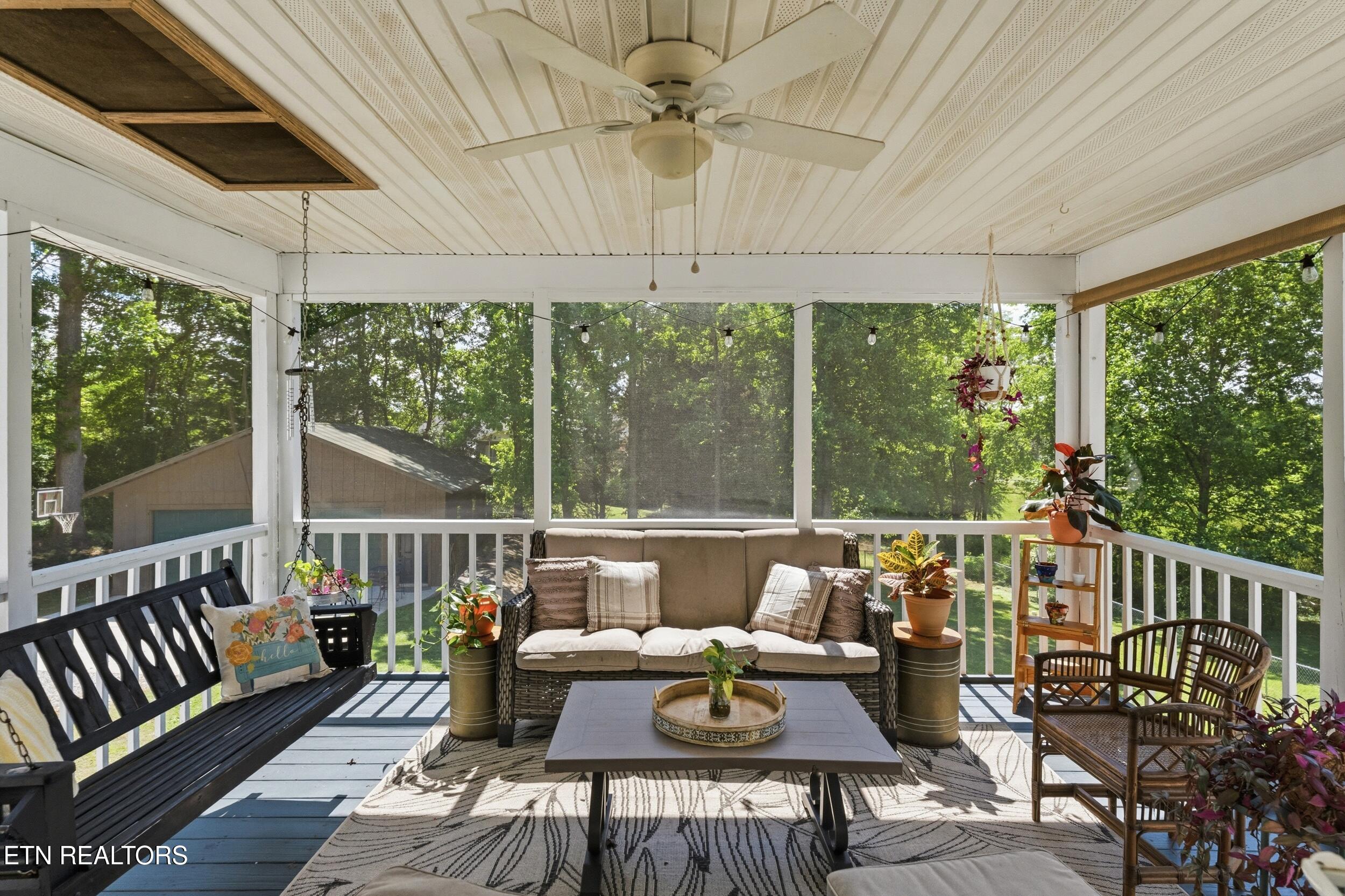 1502 Kathy Circle Kingston TN 37763