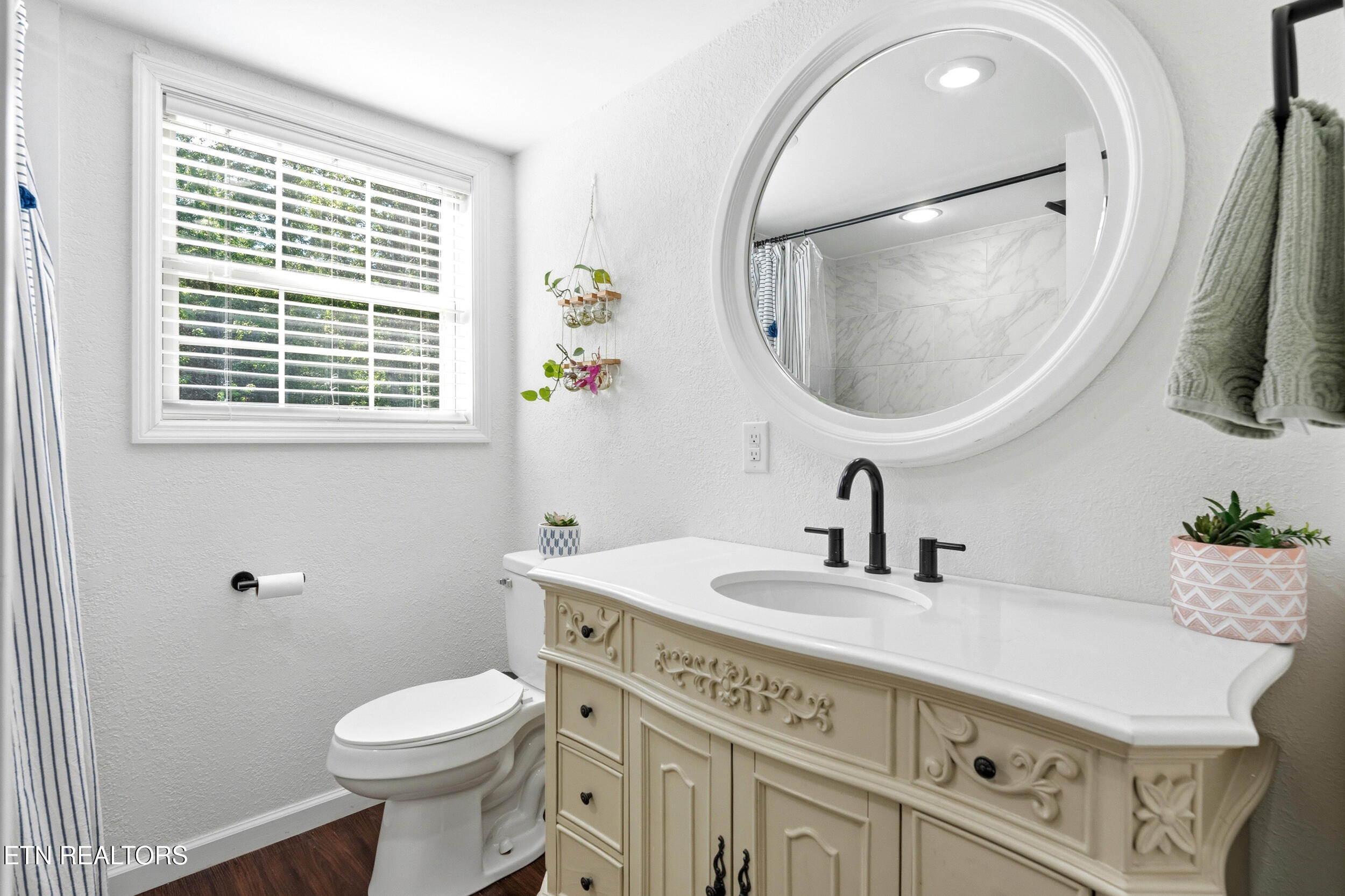 1502 Kathy Circle Kingston TN 37763