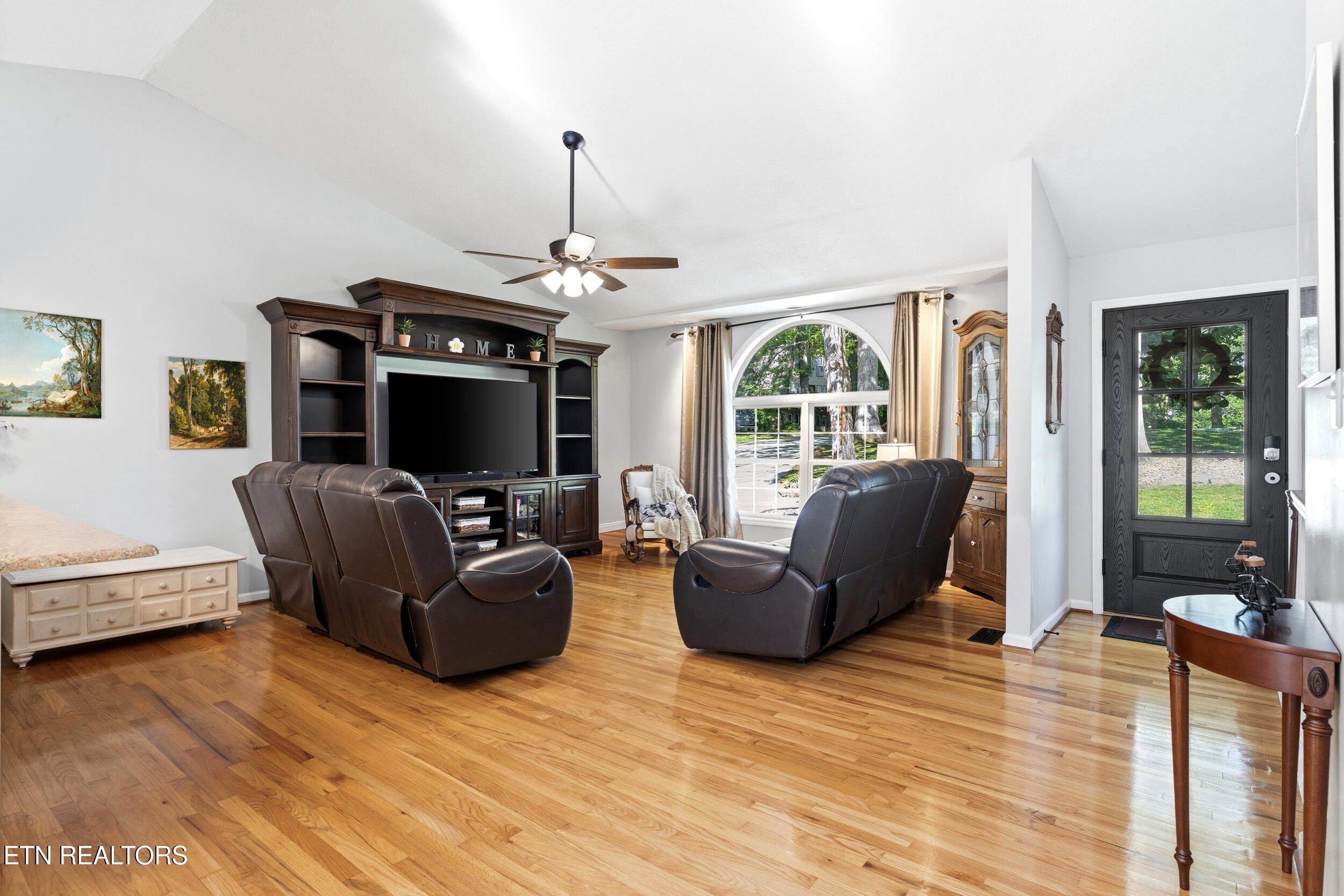 1502 Kathy Circle Kingston TN 37763