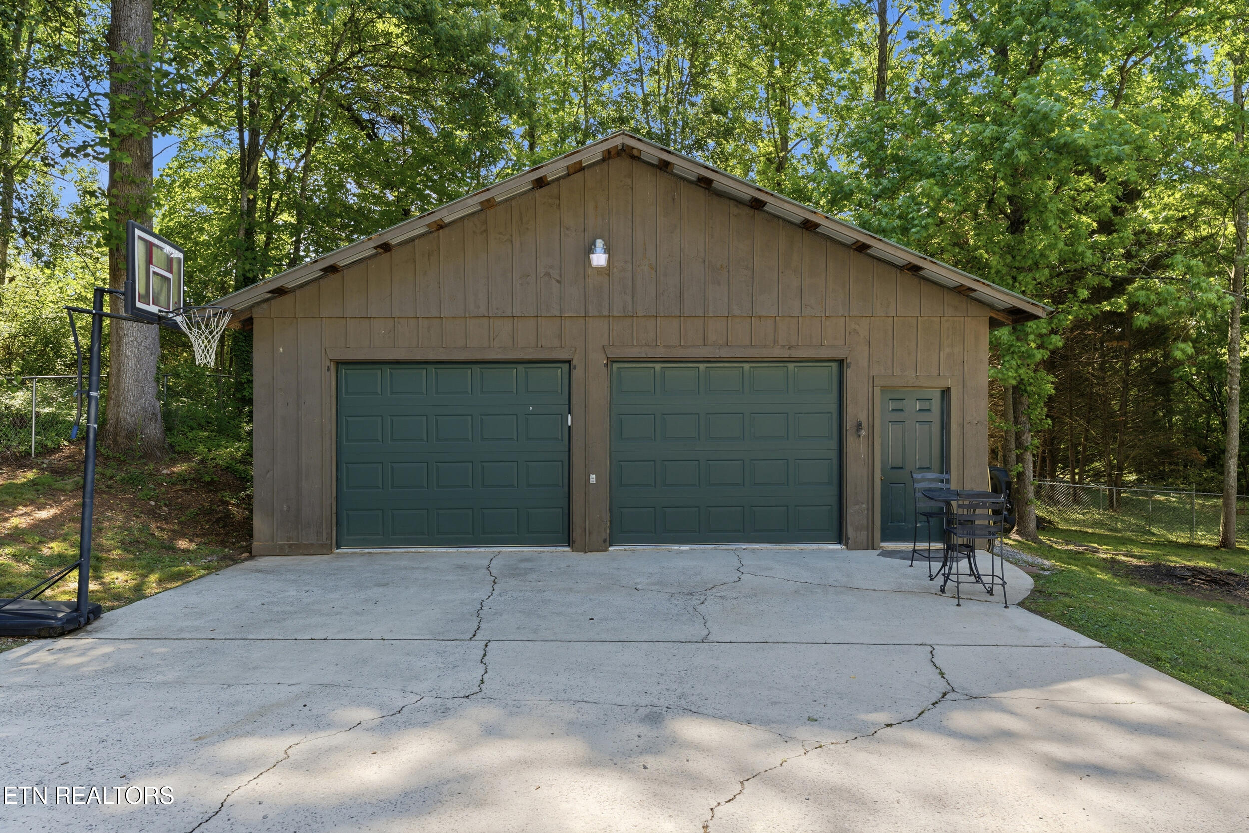 1502 Kathy Circle Kingston TN 37763