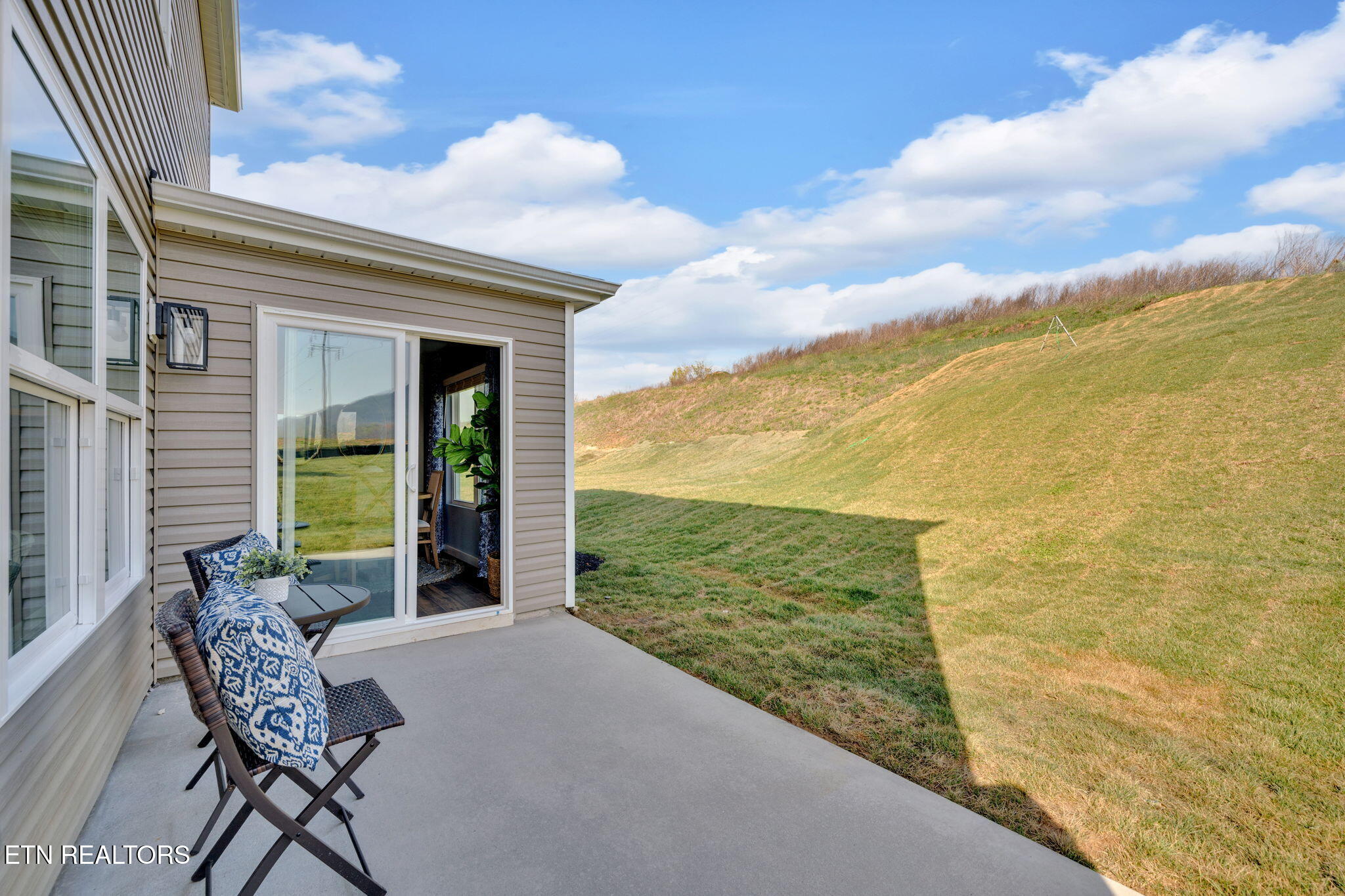 112 S Blissful Meadows Drive Harriman TN 37748
