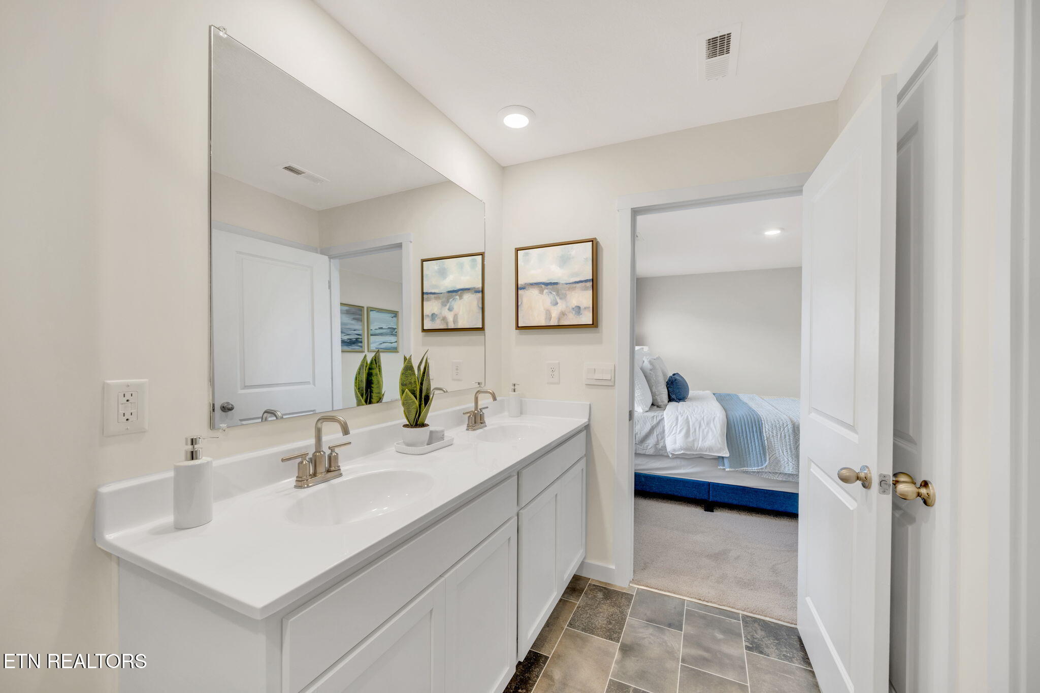 112 S Blissful Meadows Drive Harriman TN 37748