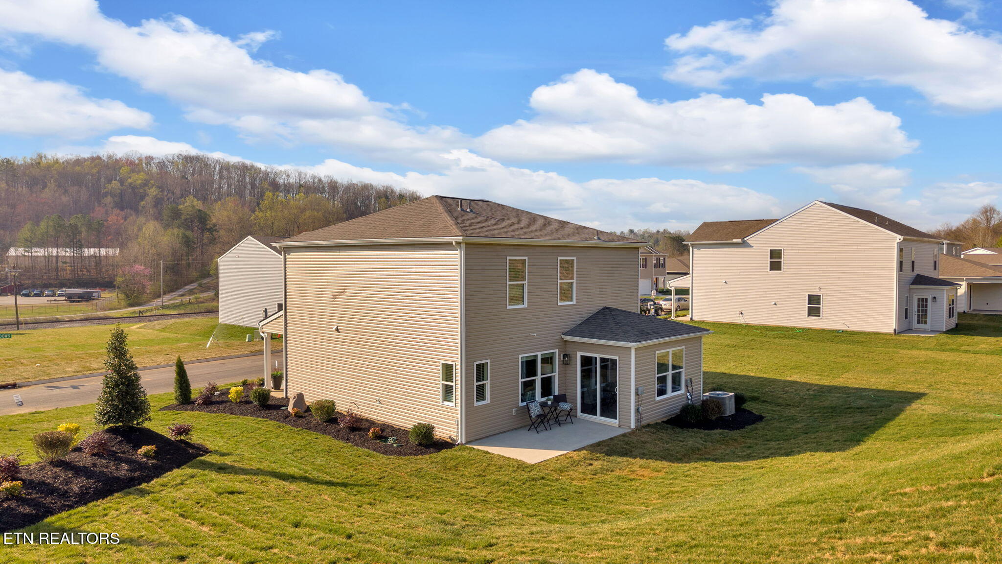 112 S Blissful Meadows Drive Harriman TN 37748